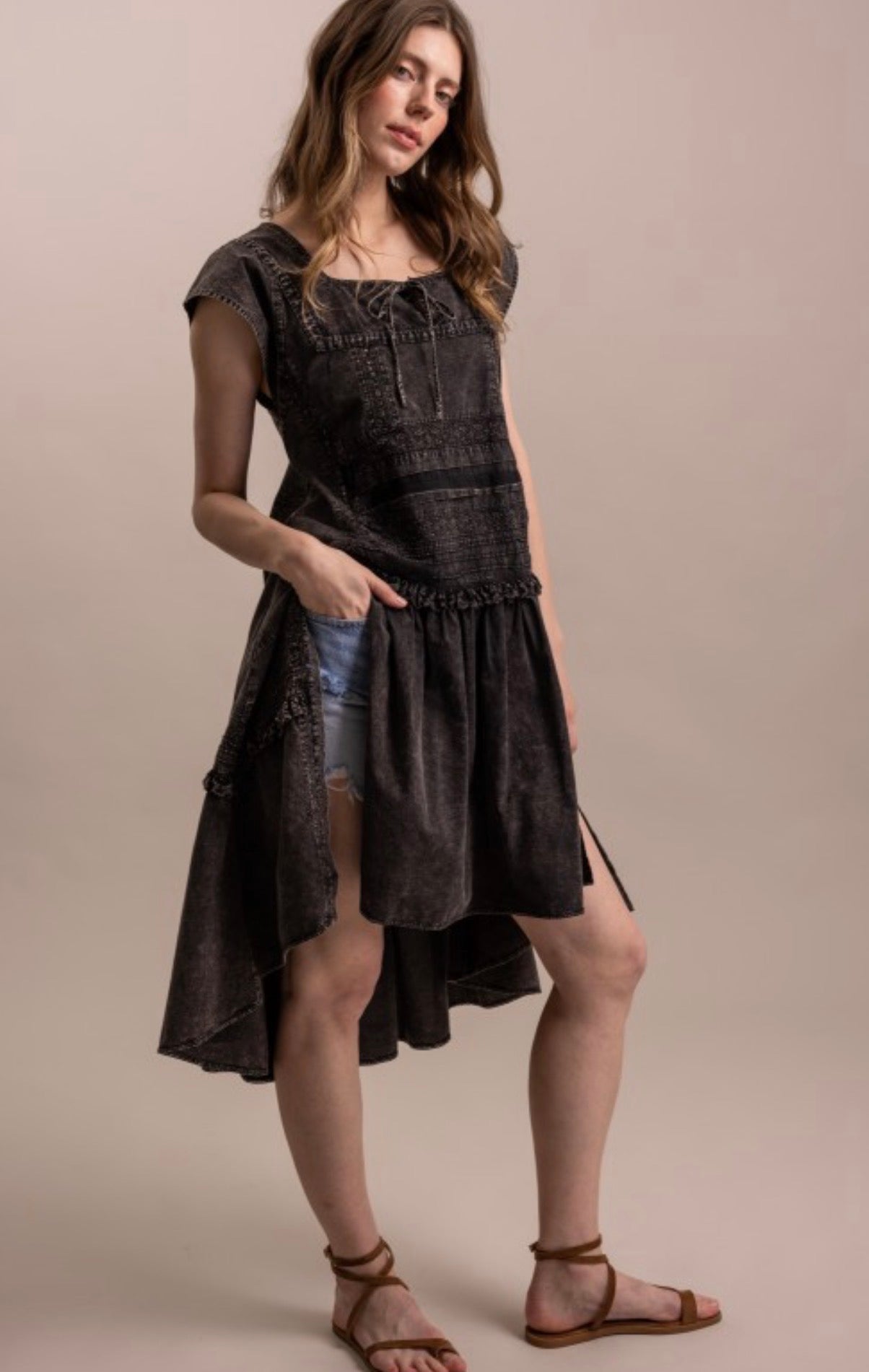 Stella Maye Square Cut Top Tunic in Black