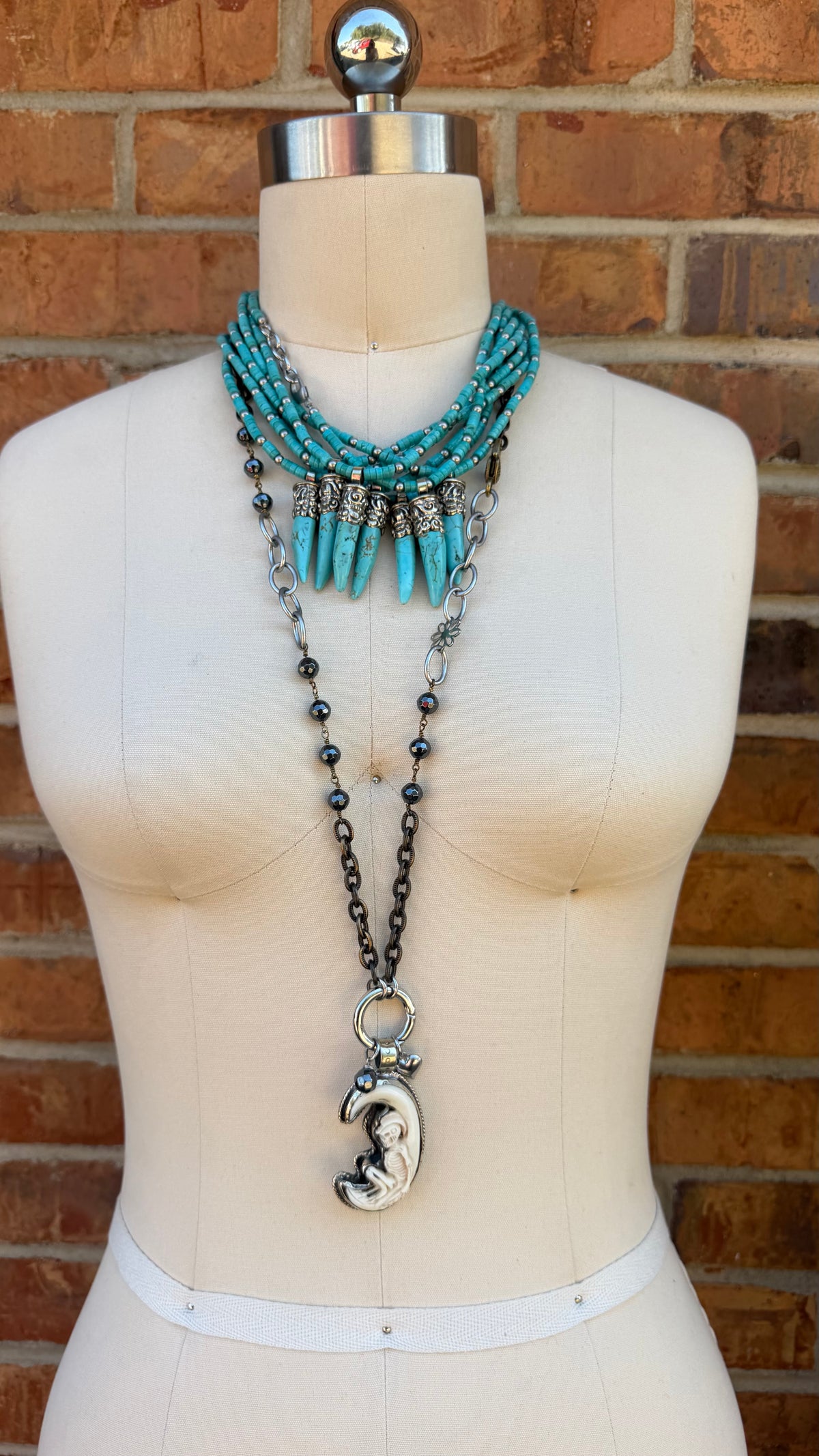 Howlite Horn Dazzle Necklace