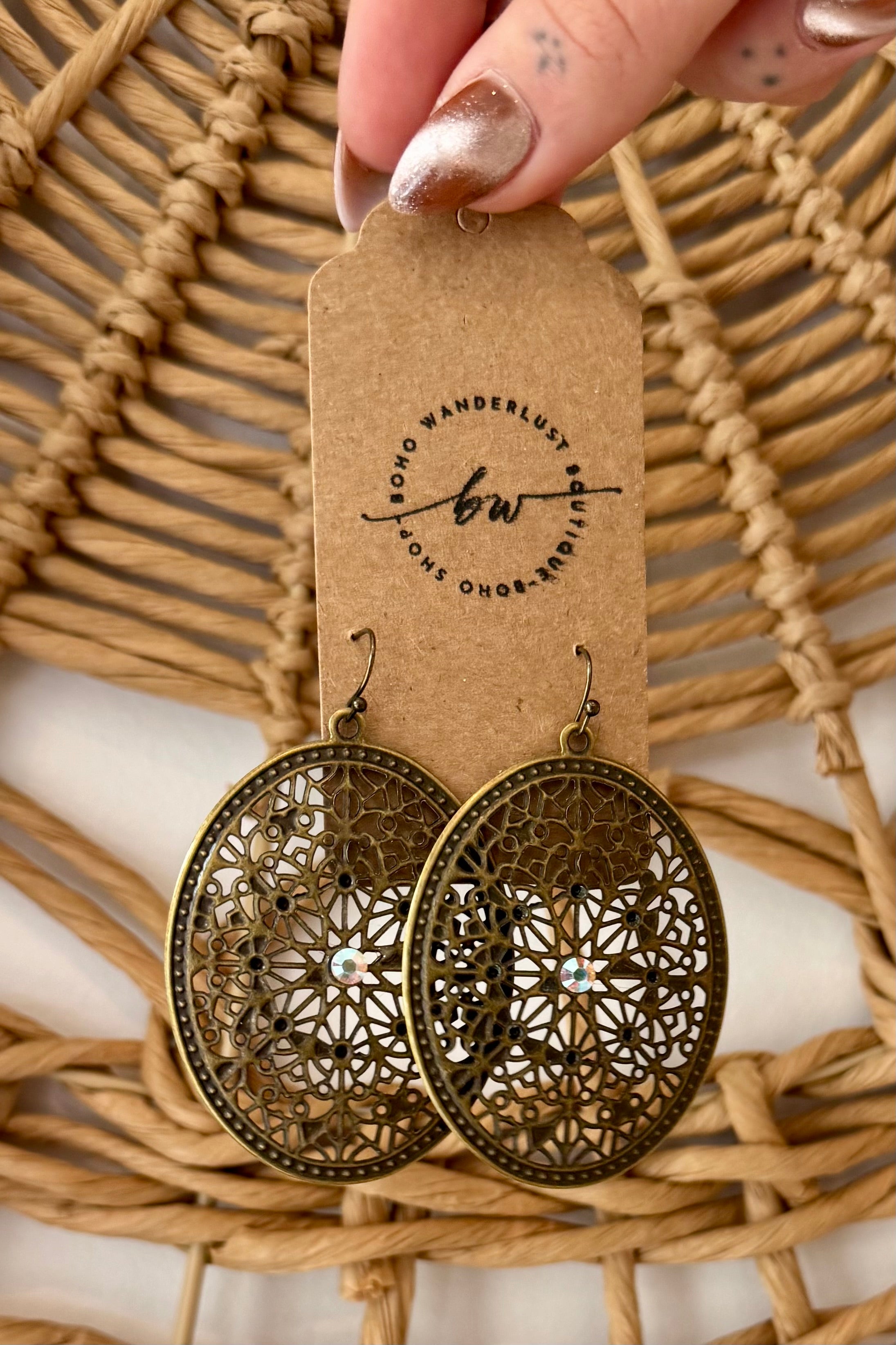 Oval Filigree Rhinestone Earring