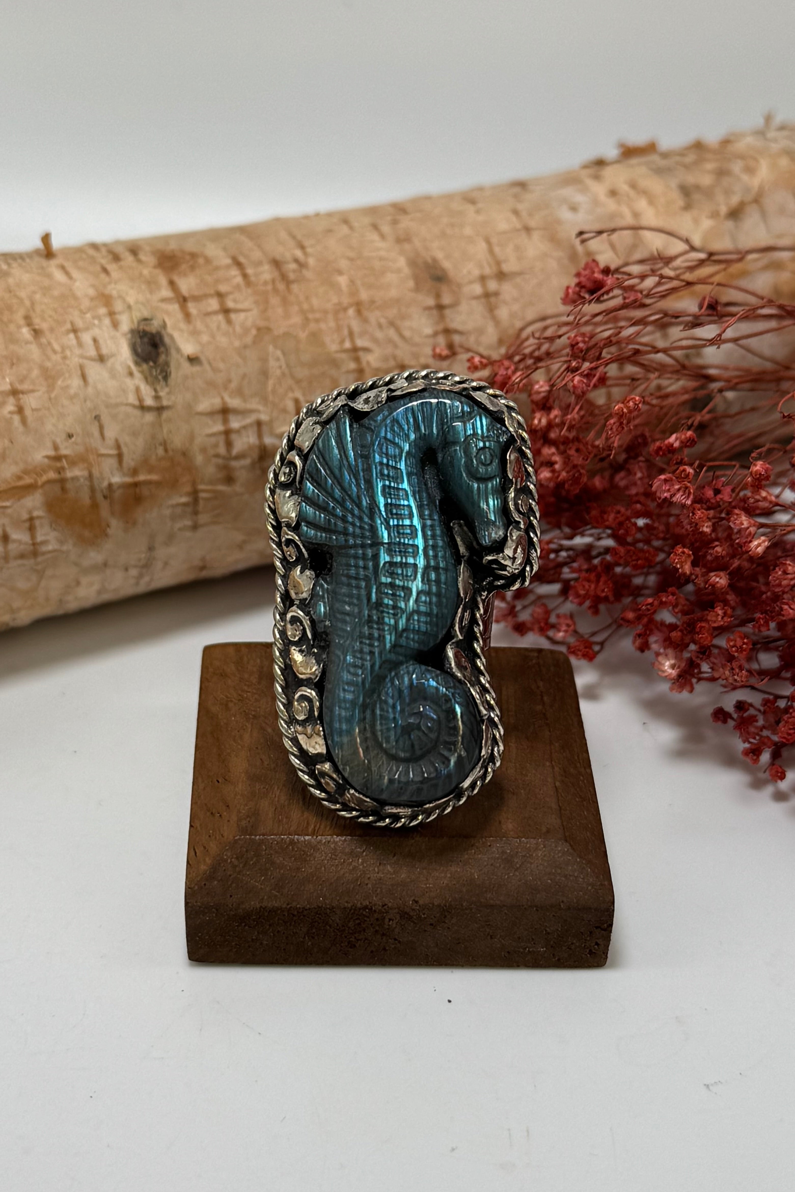 Seahorse Ring in Labradorite