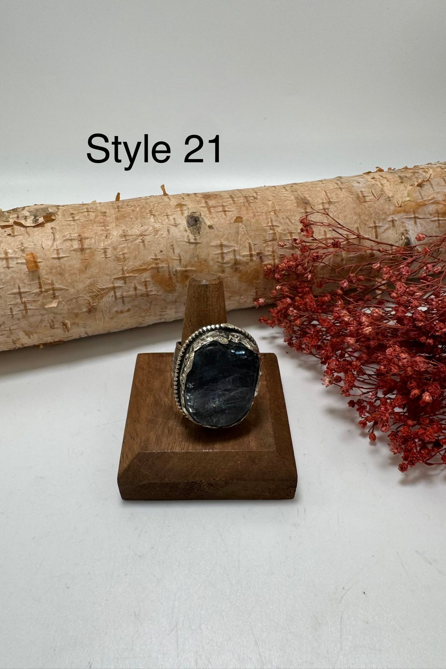 Lil Stunner Stone Ring