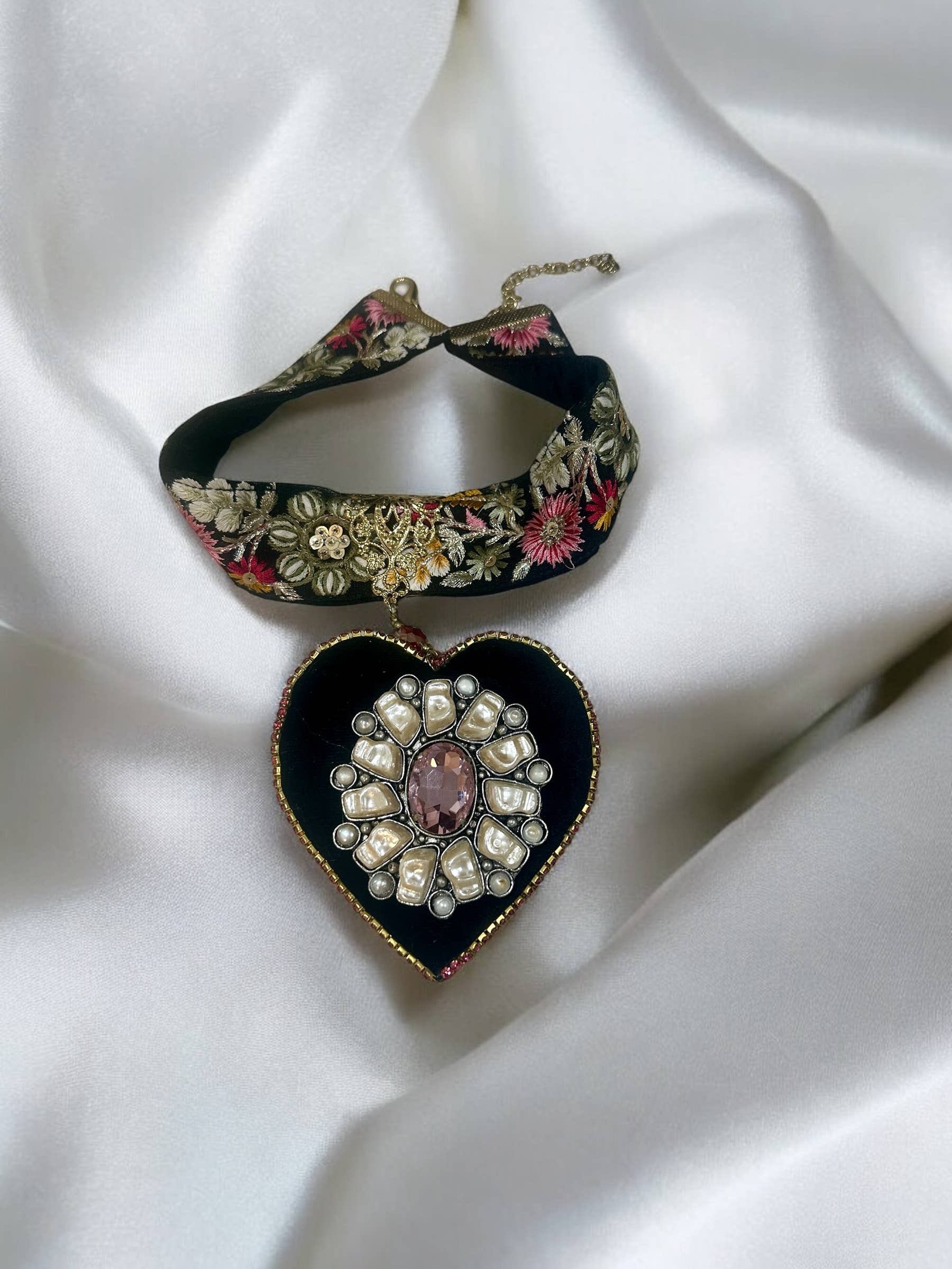 Velvet Pearl Heart Choker