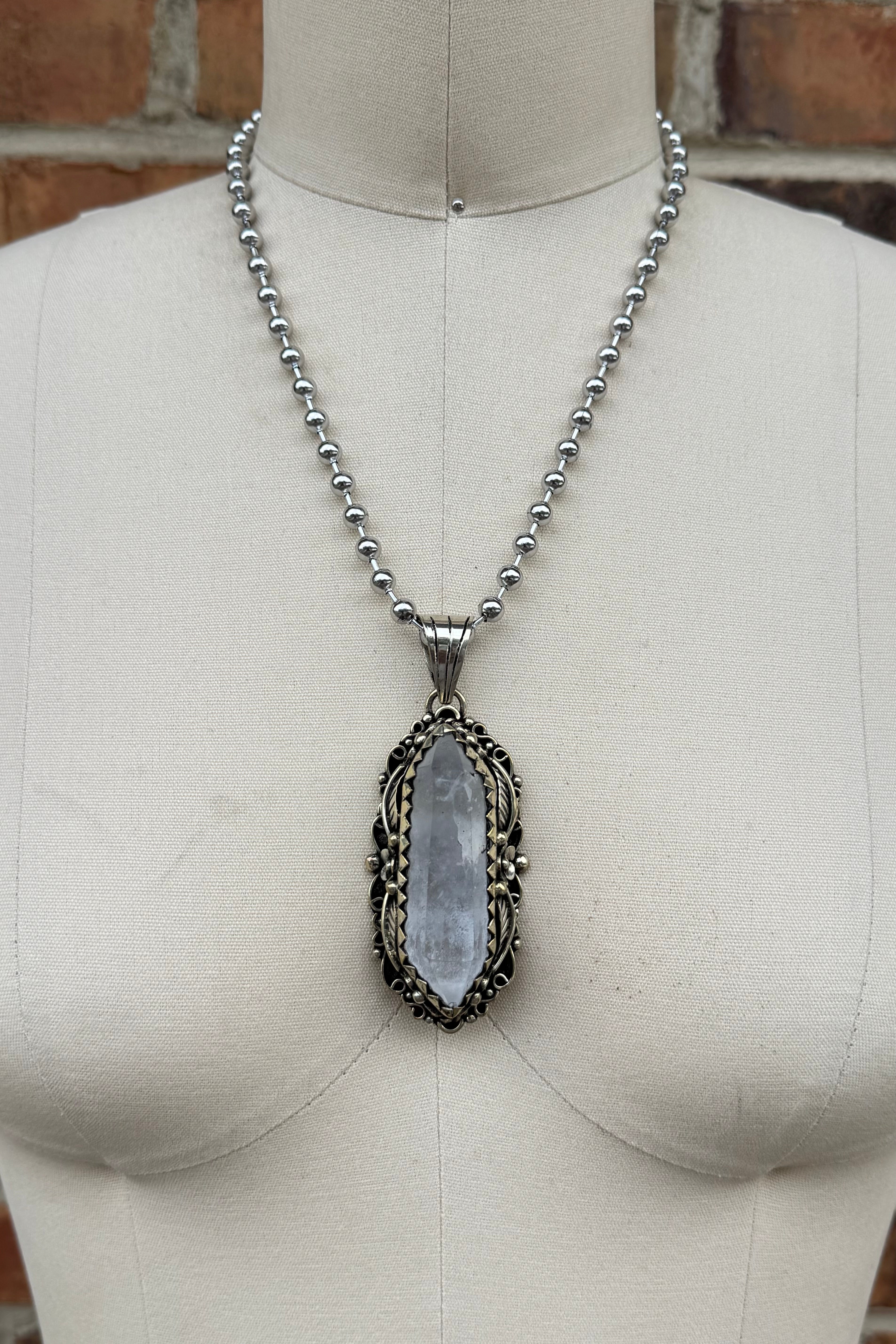 Stunner Crystal Necklace