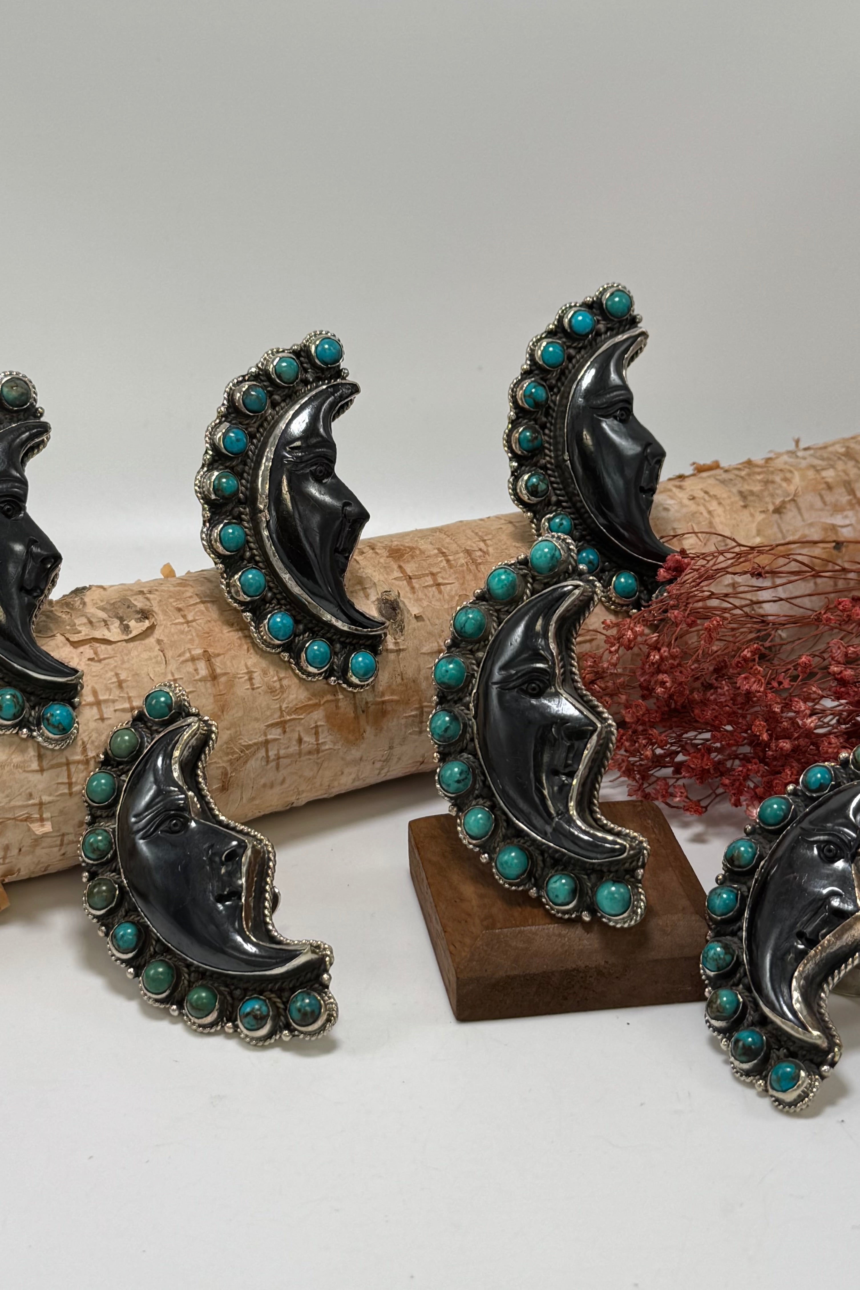 Half Moon Black and Turquoise Ring