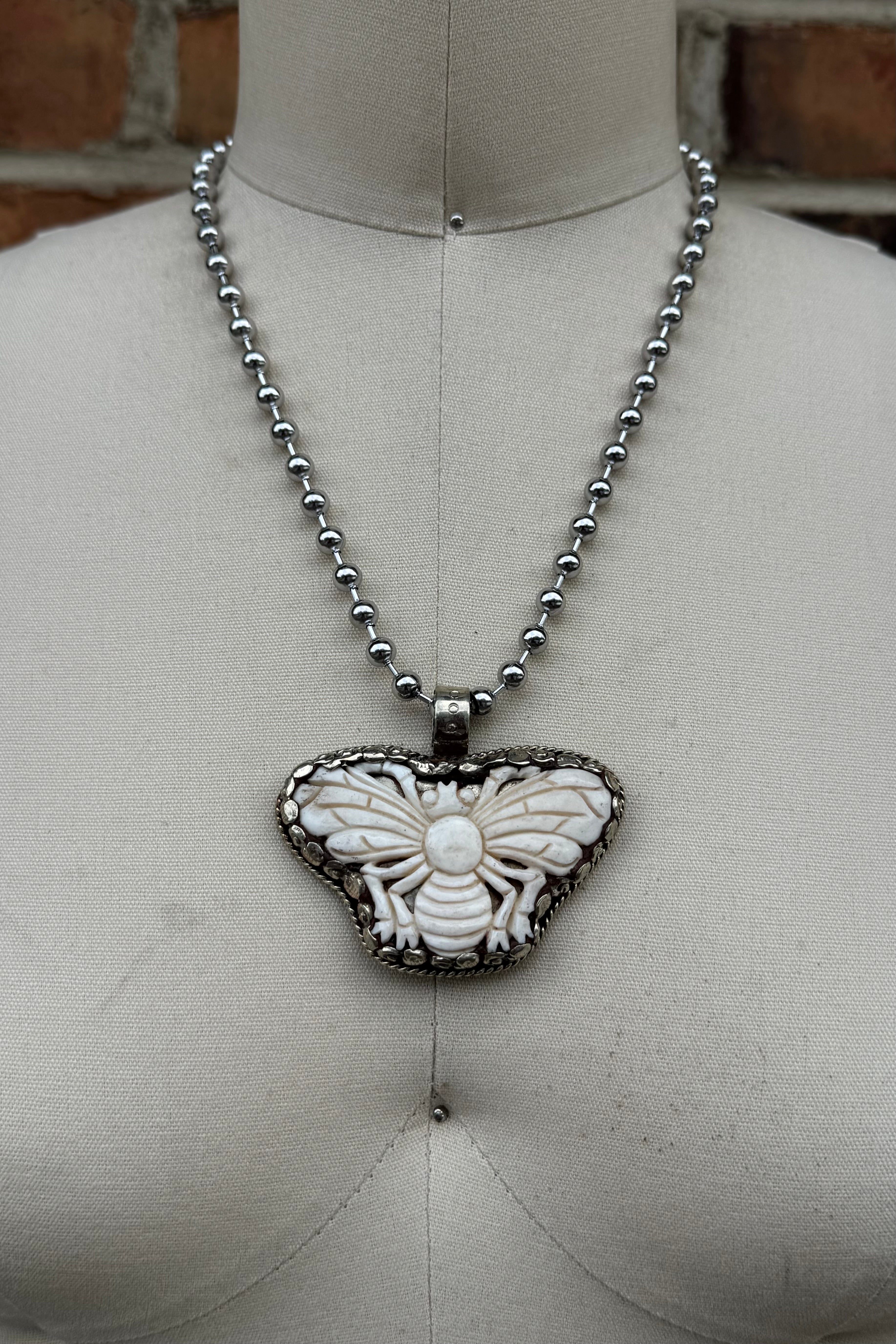 Buzzing Around Necklace