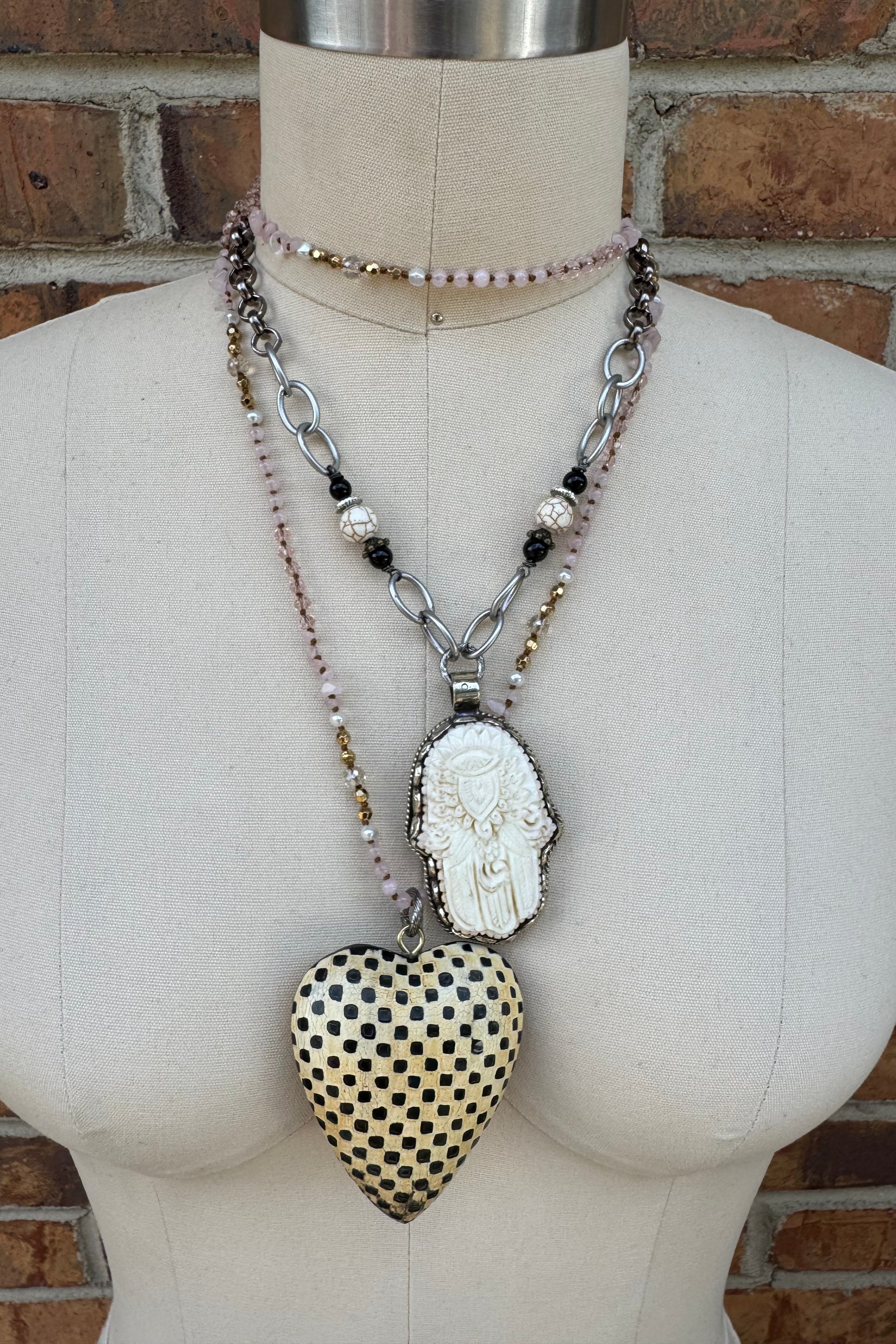 Give me a Hand Necklace - Hamsa