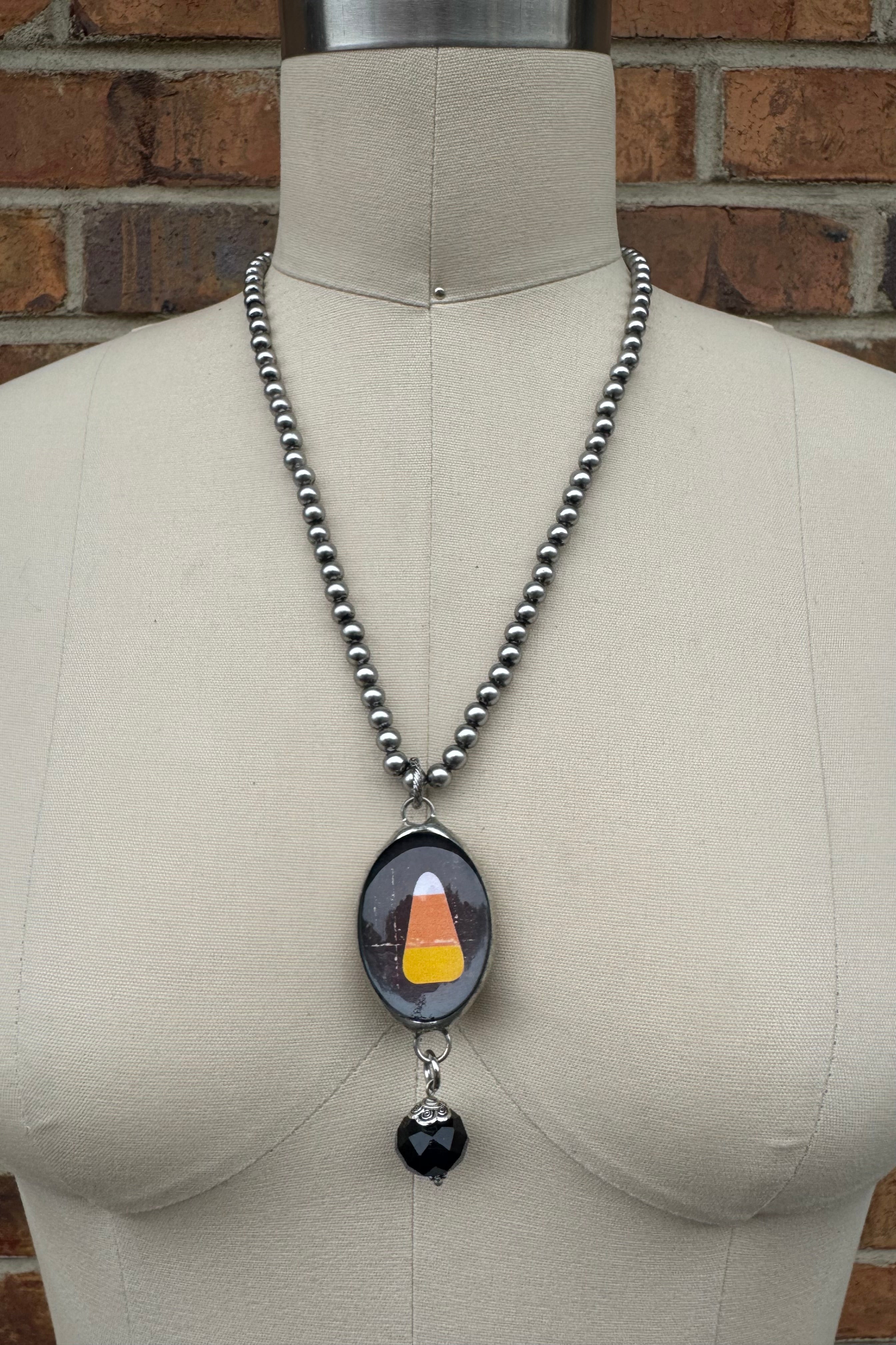 Necklace 32