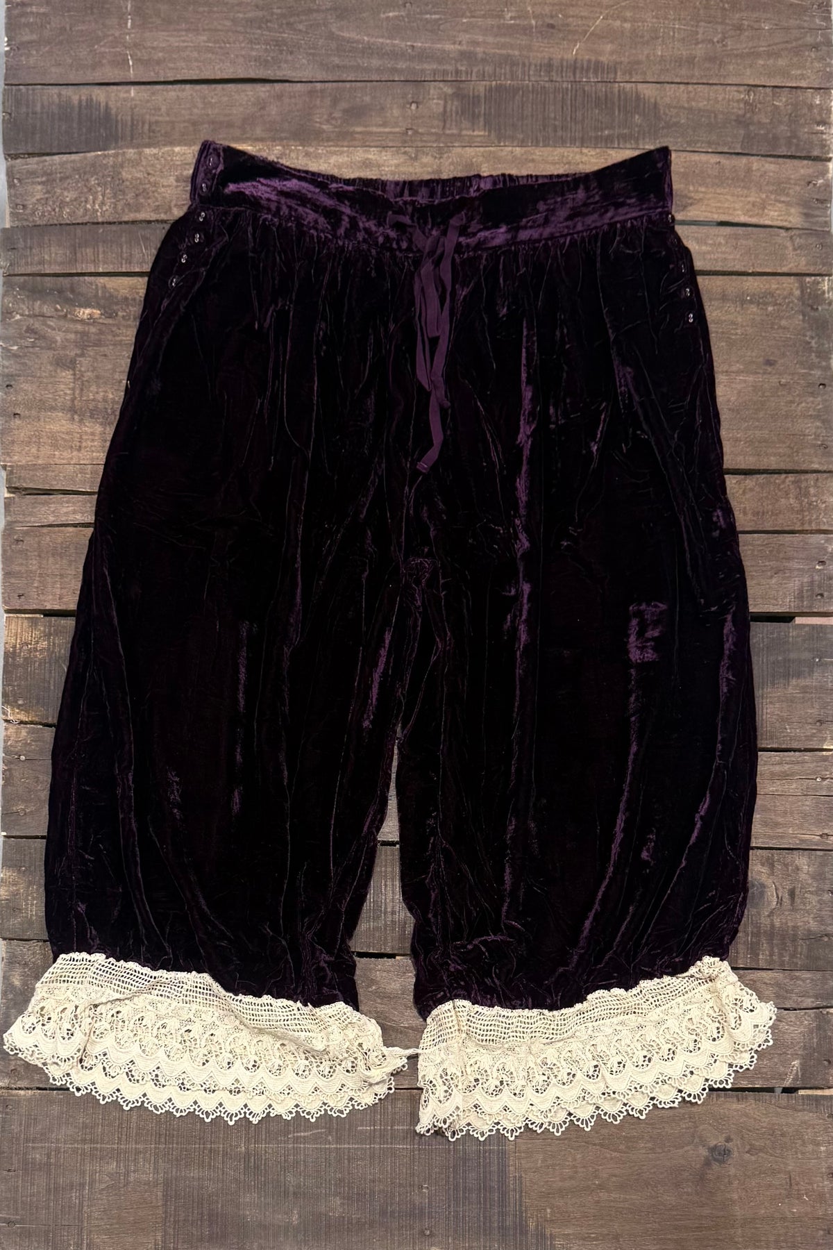 Vintage Romance Bloomers in Wine