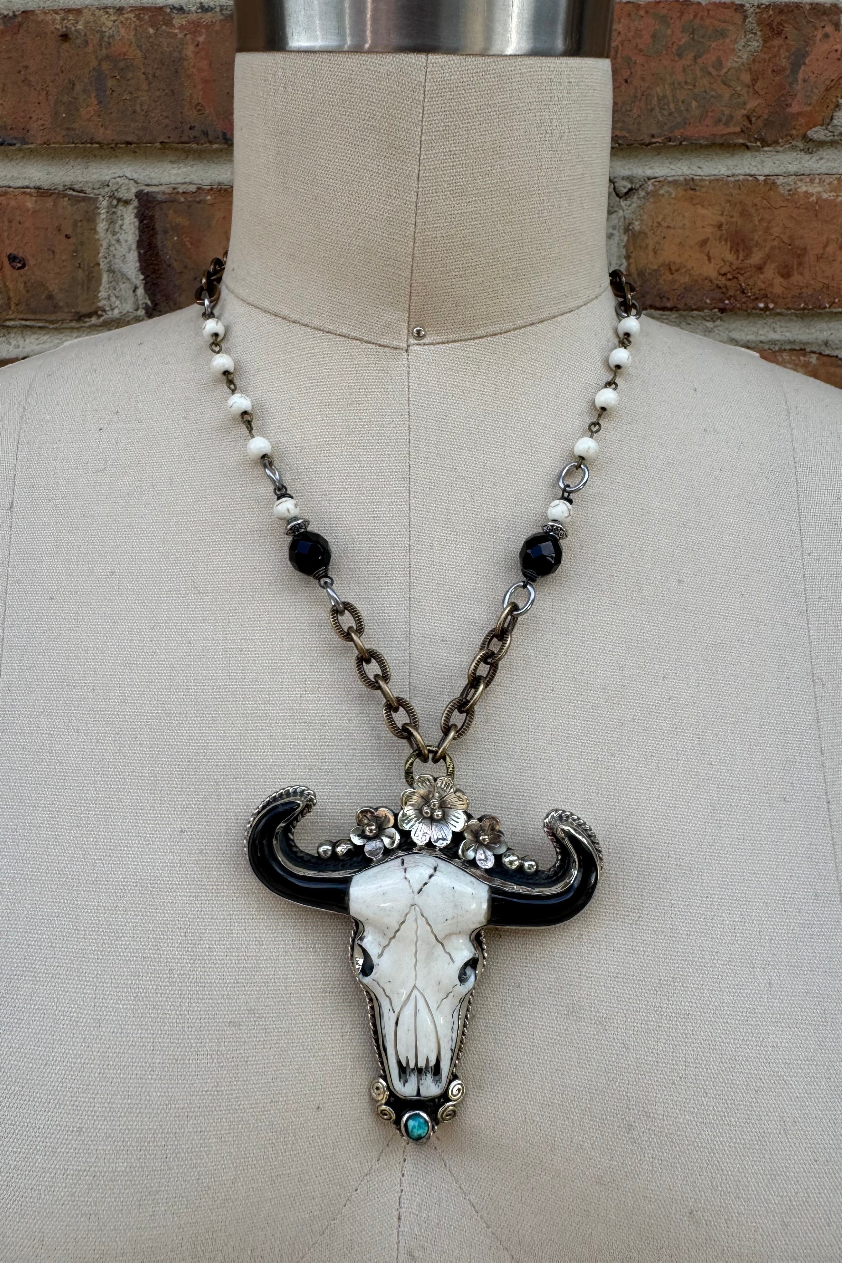Steer Clear Necklace - Skull