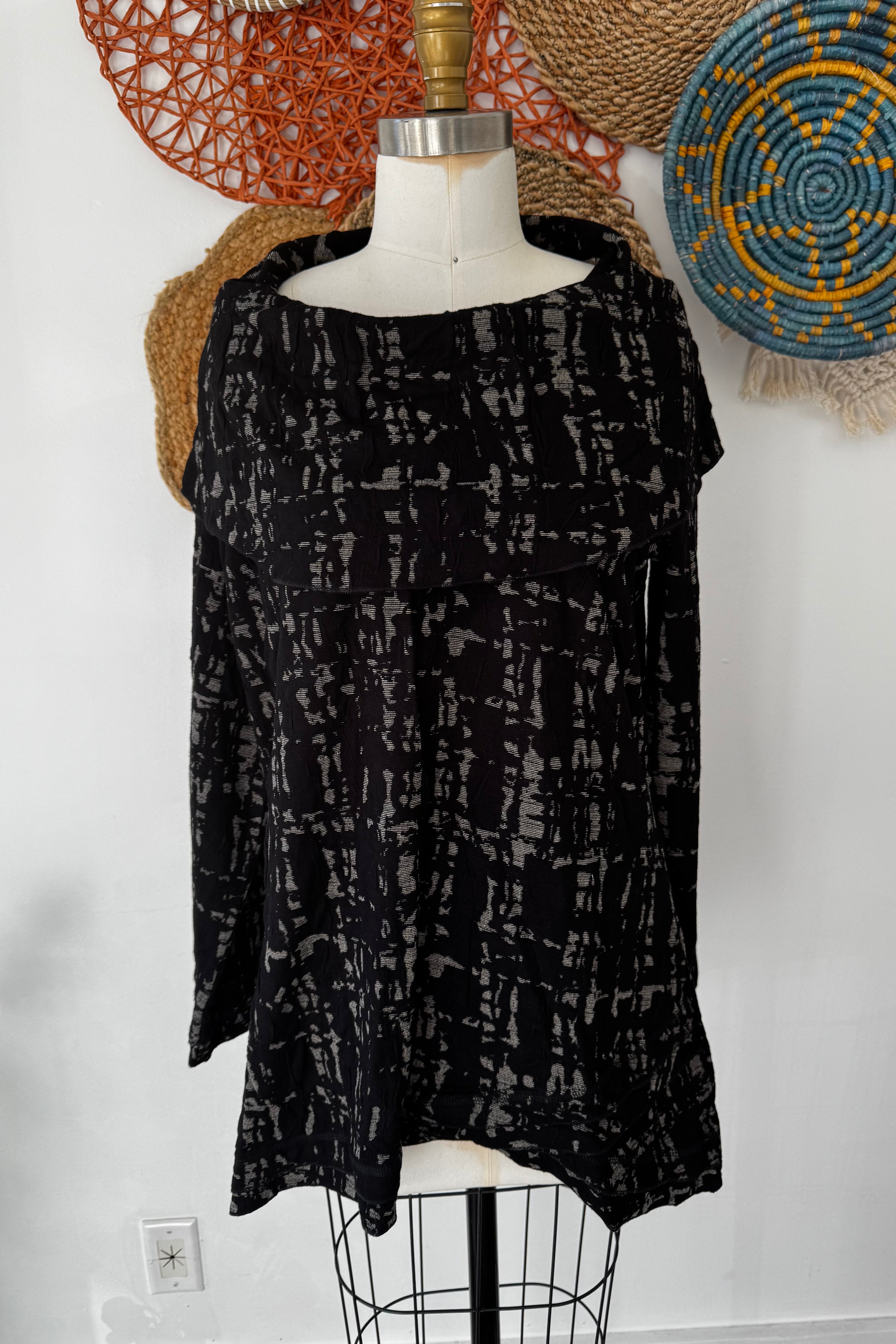 Apothic Top