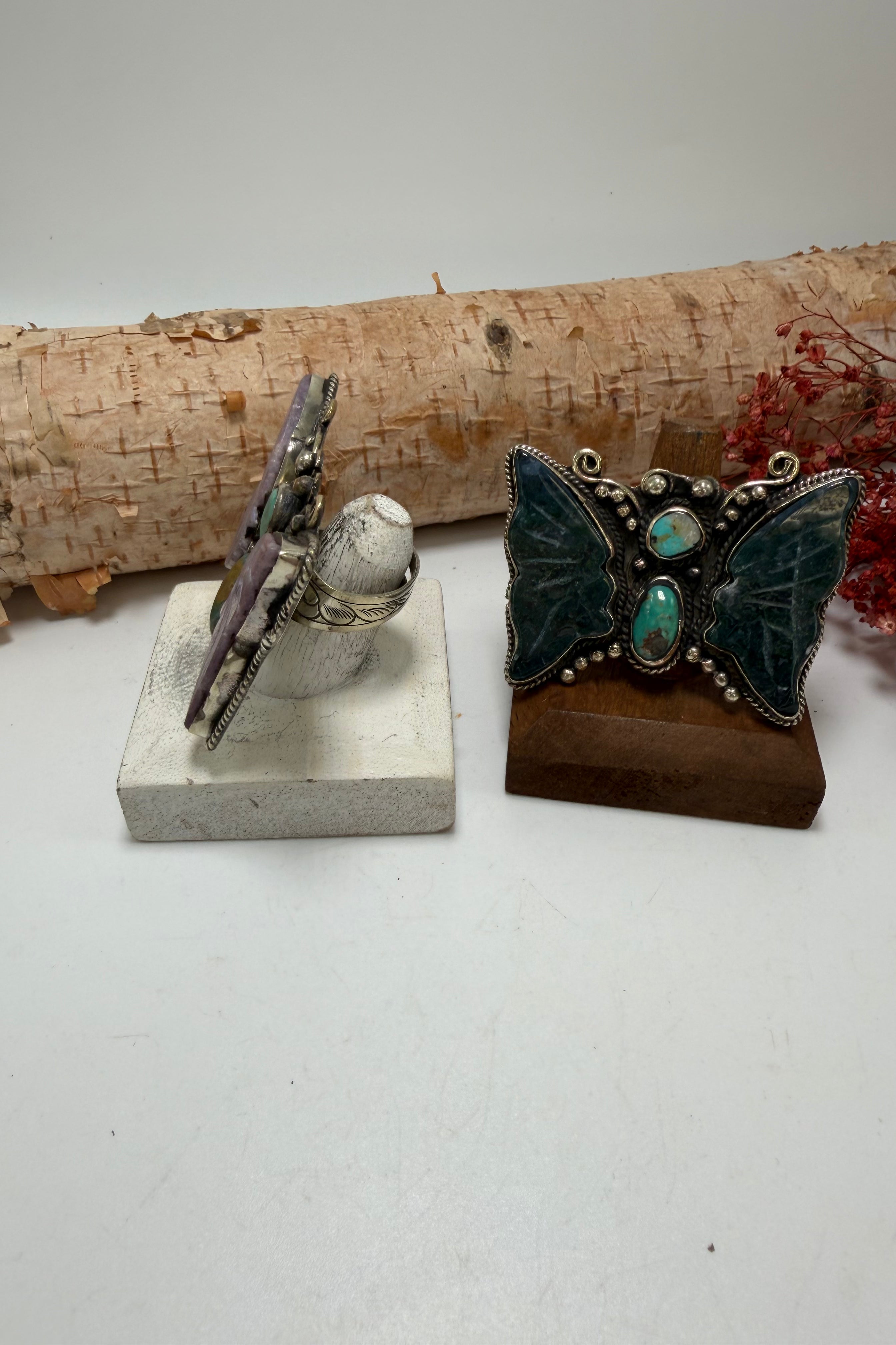The Flutter Sister Ring