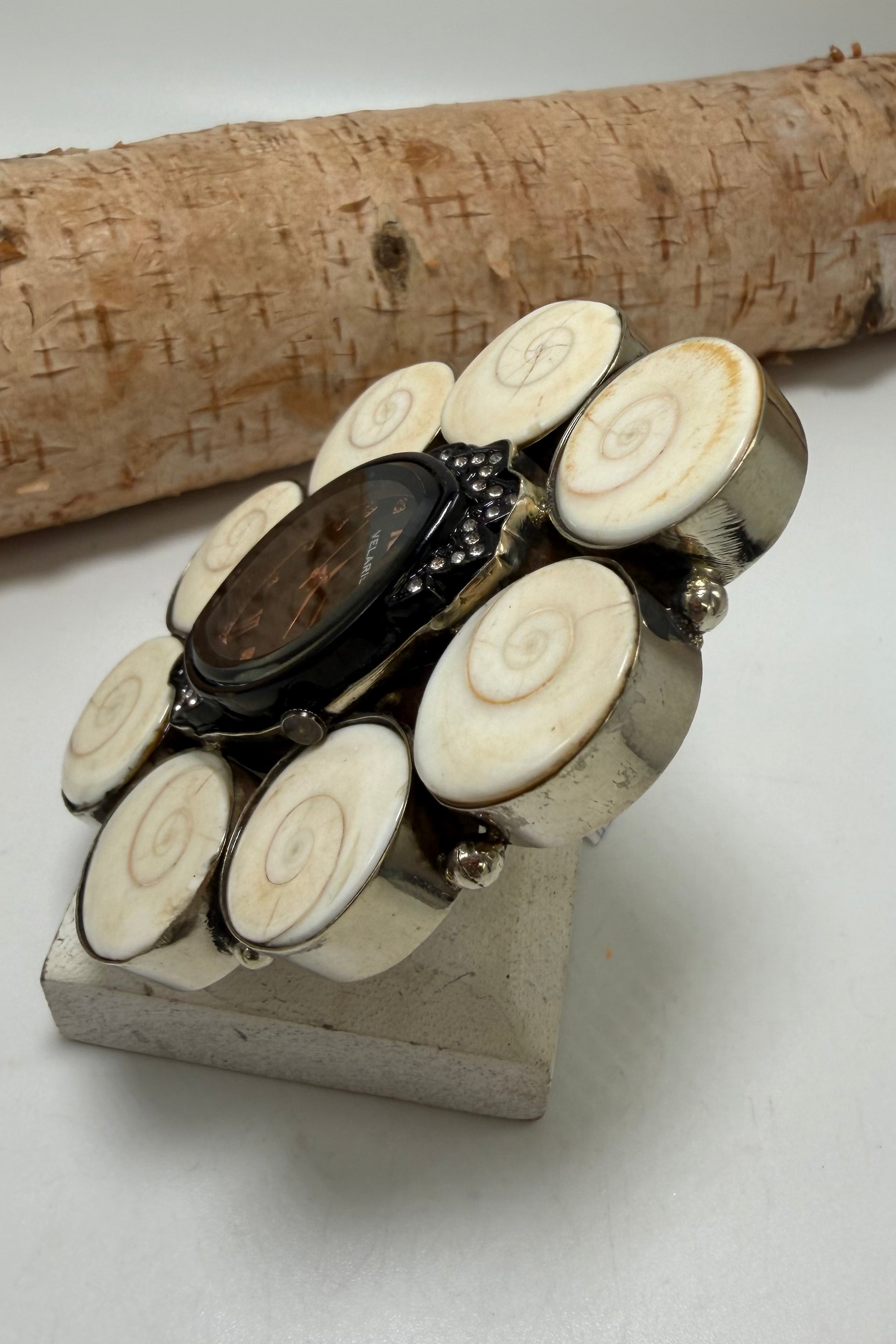 Follow The Swirls Ring