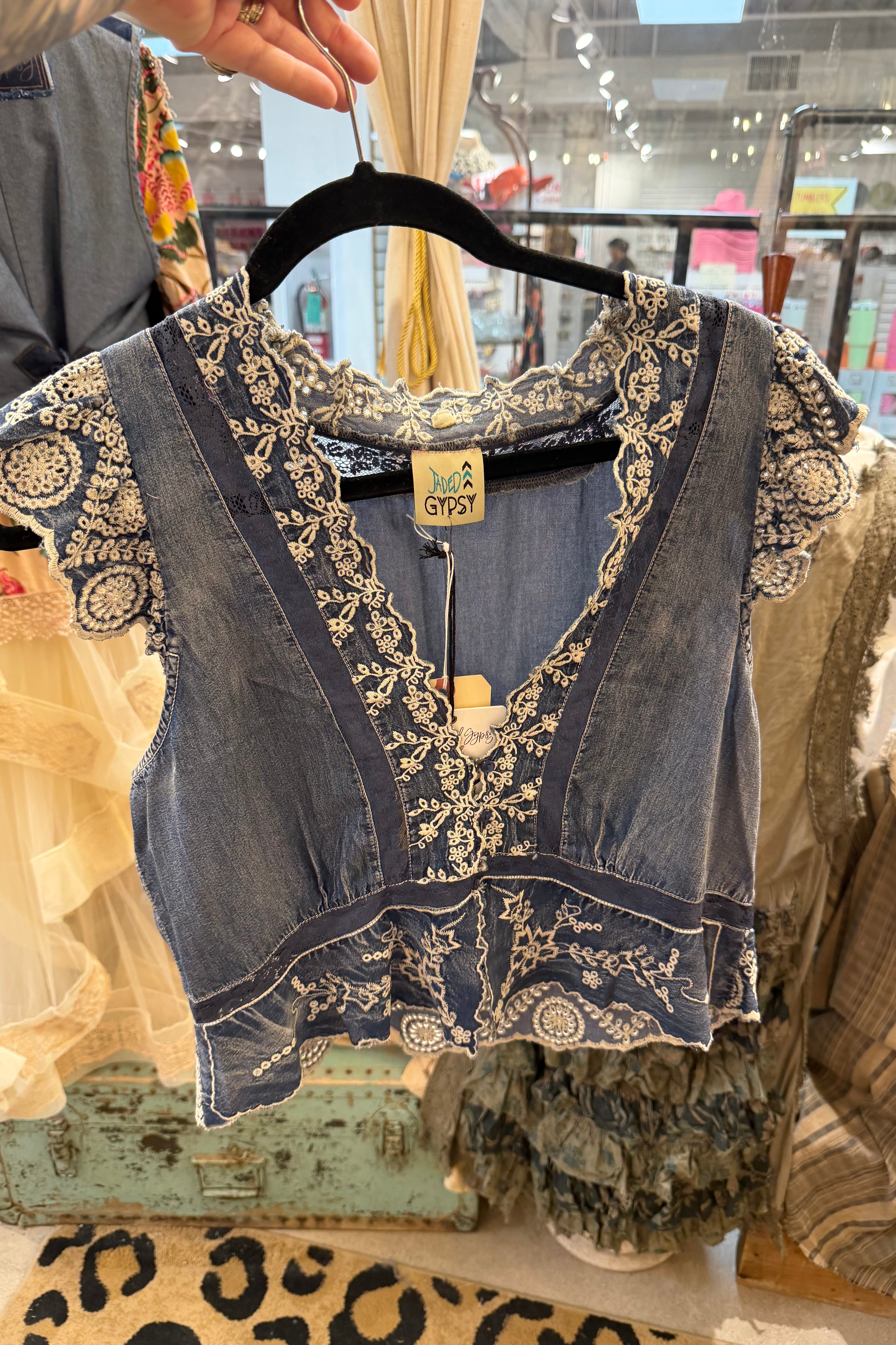 Preorder Ships In December Praire Rose Top- Chambray