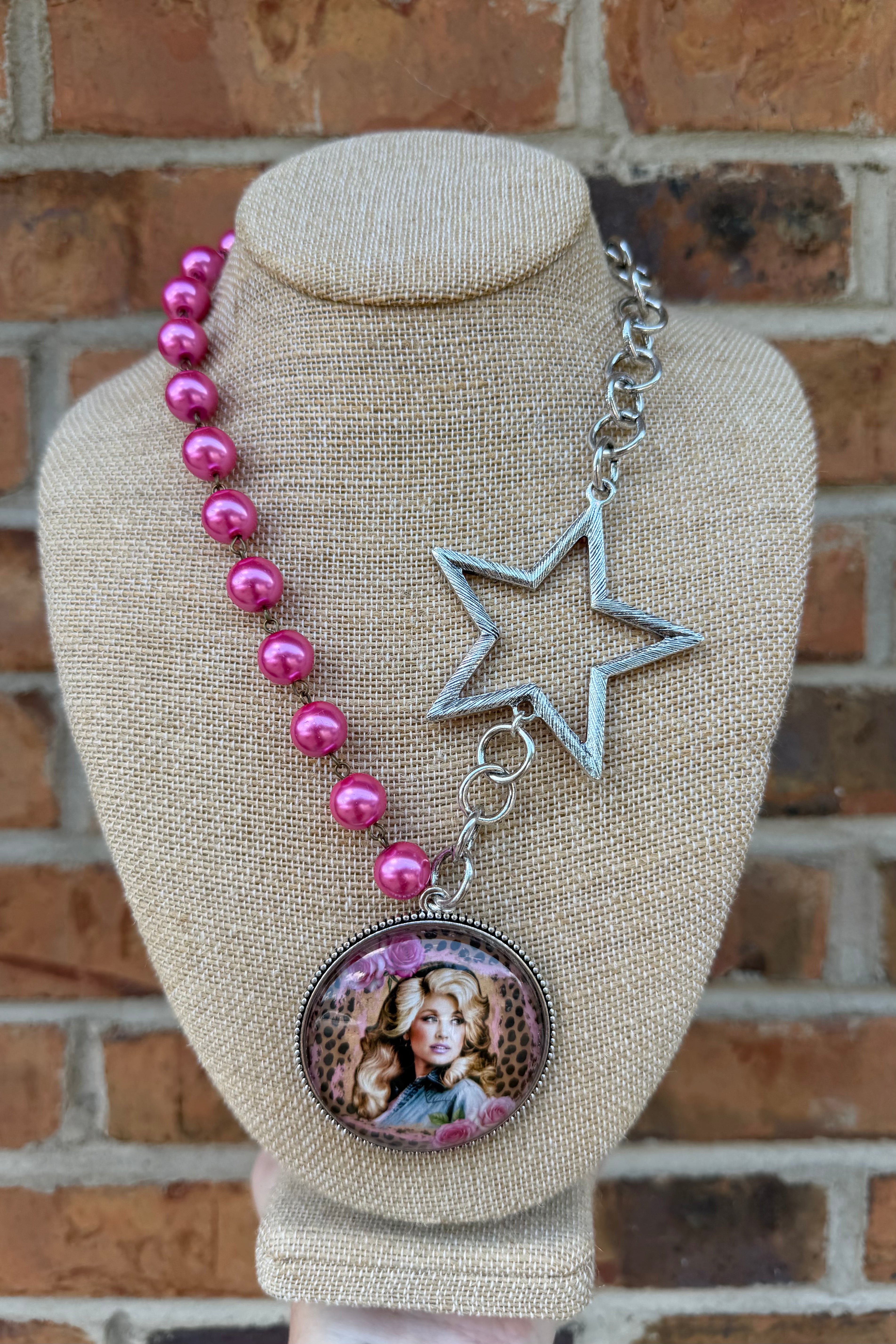Dolly’s Star Necklace