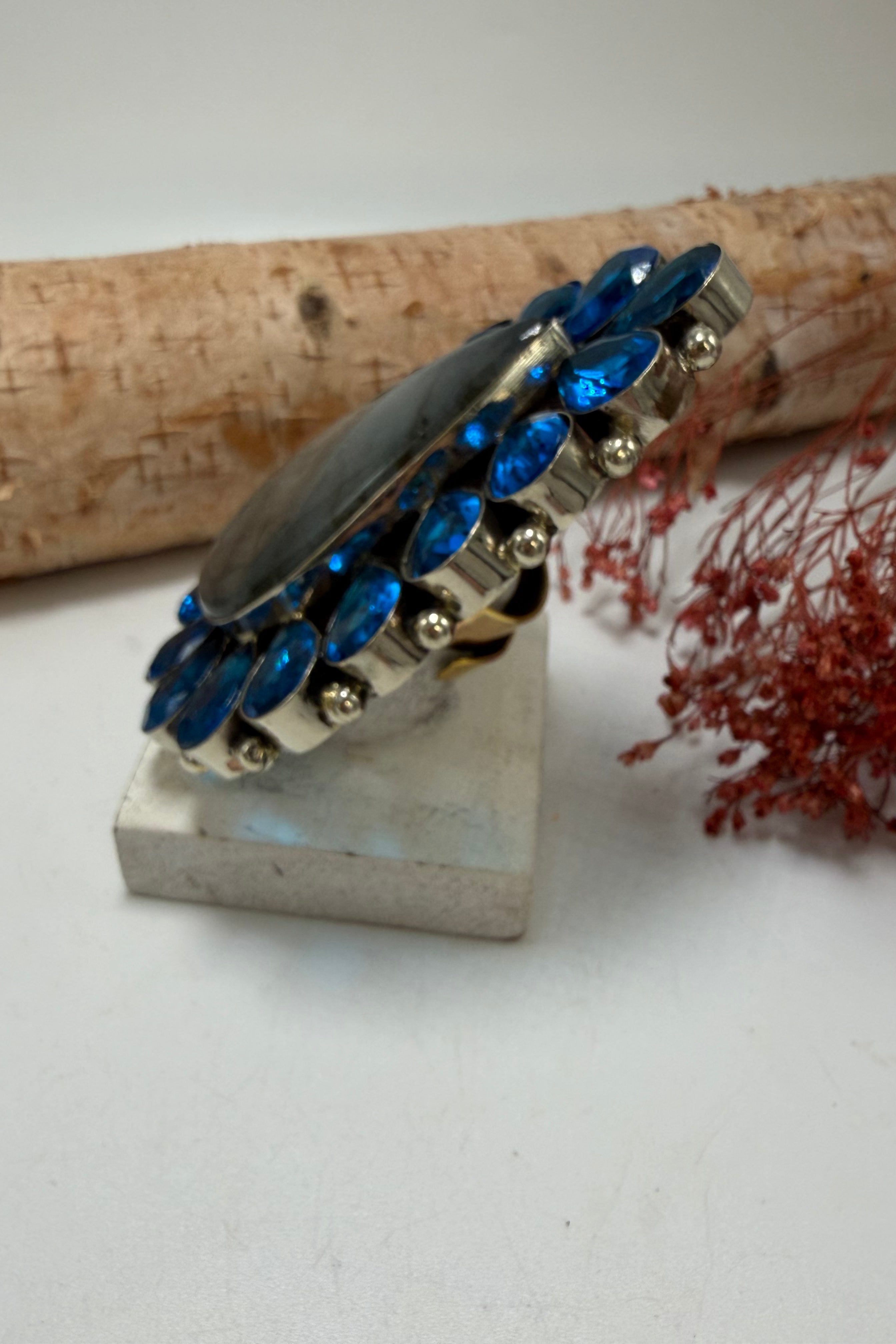 Teardrops Falling Ring