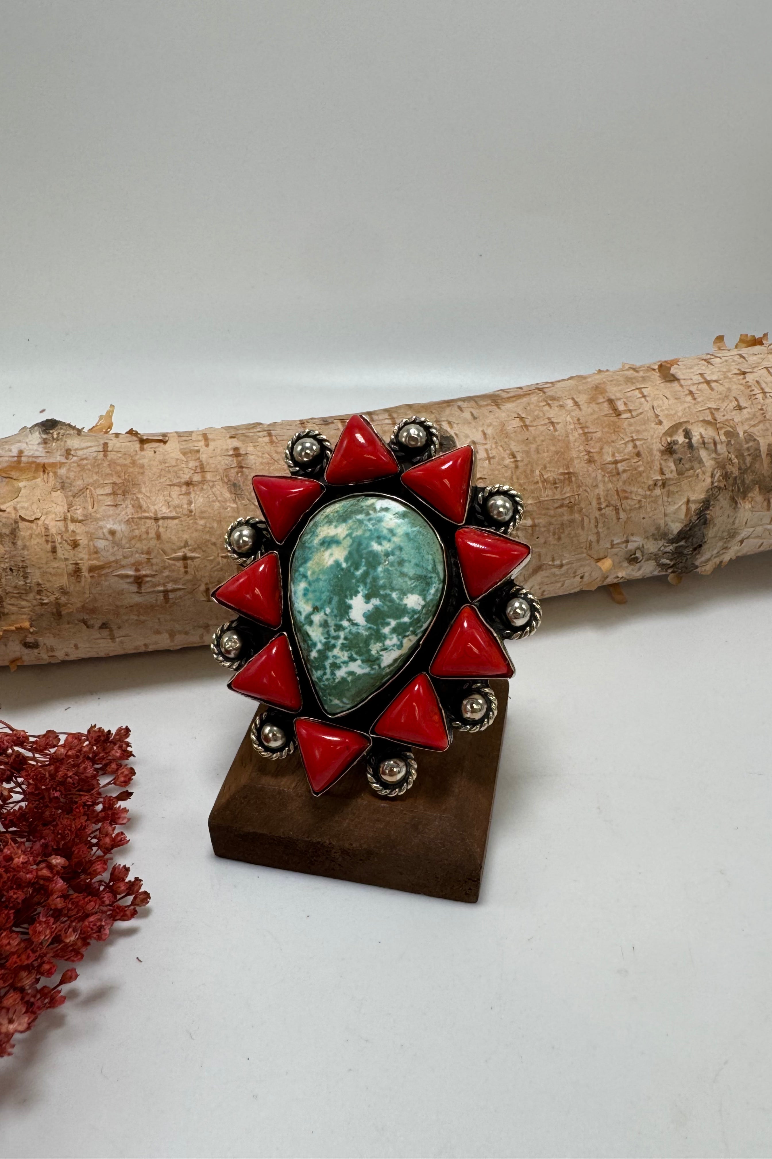 The Stunner Ring