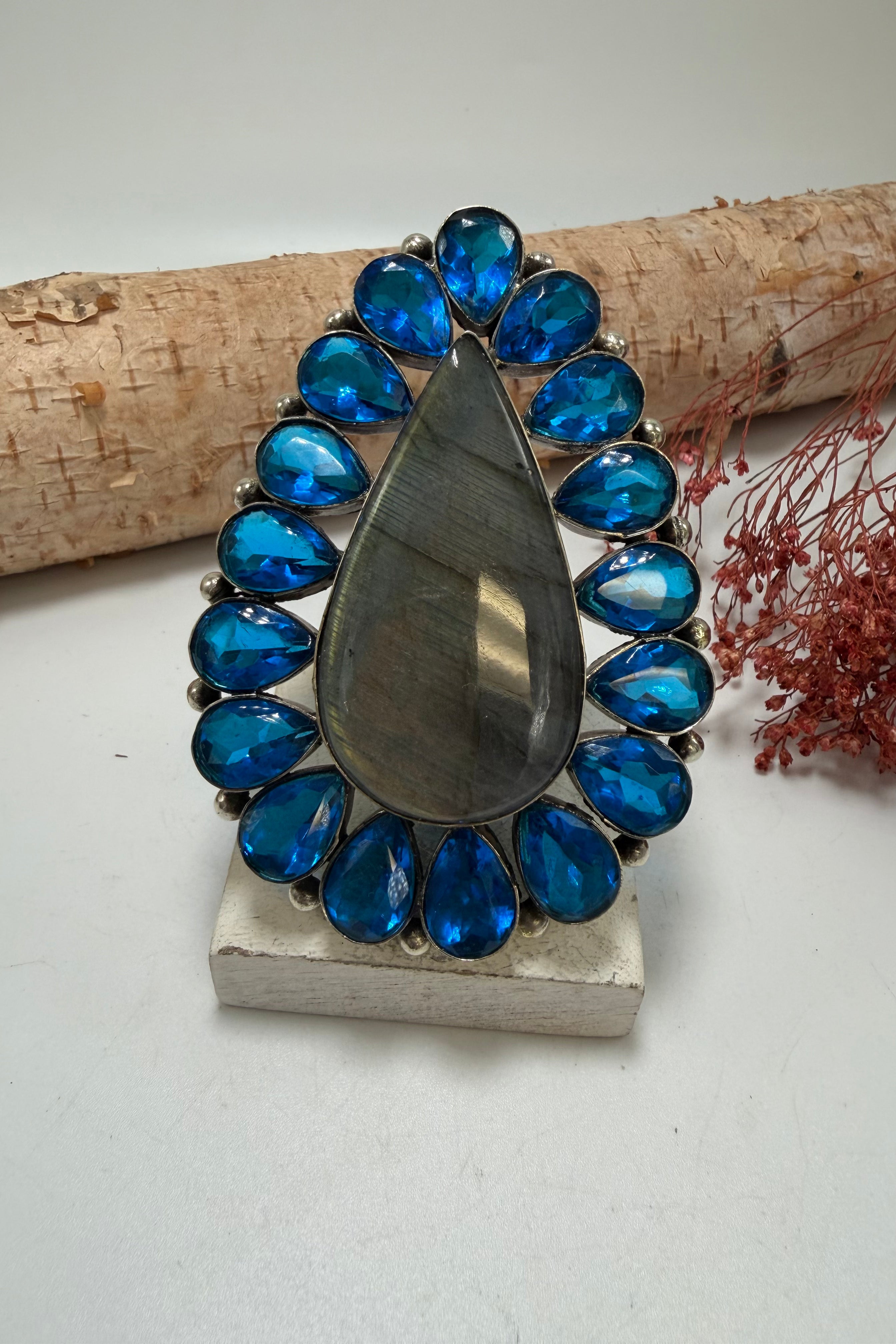 Teardrops Falling Ring