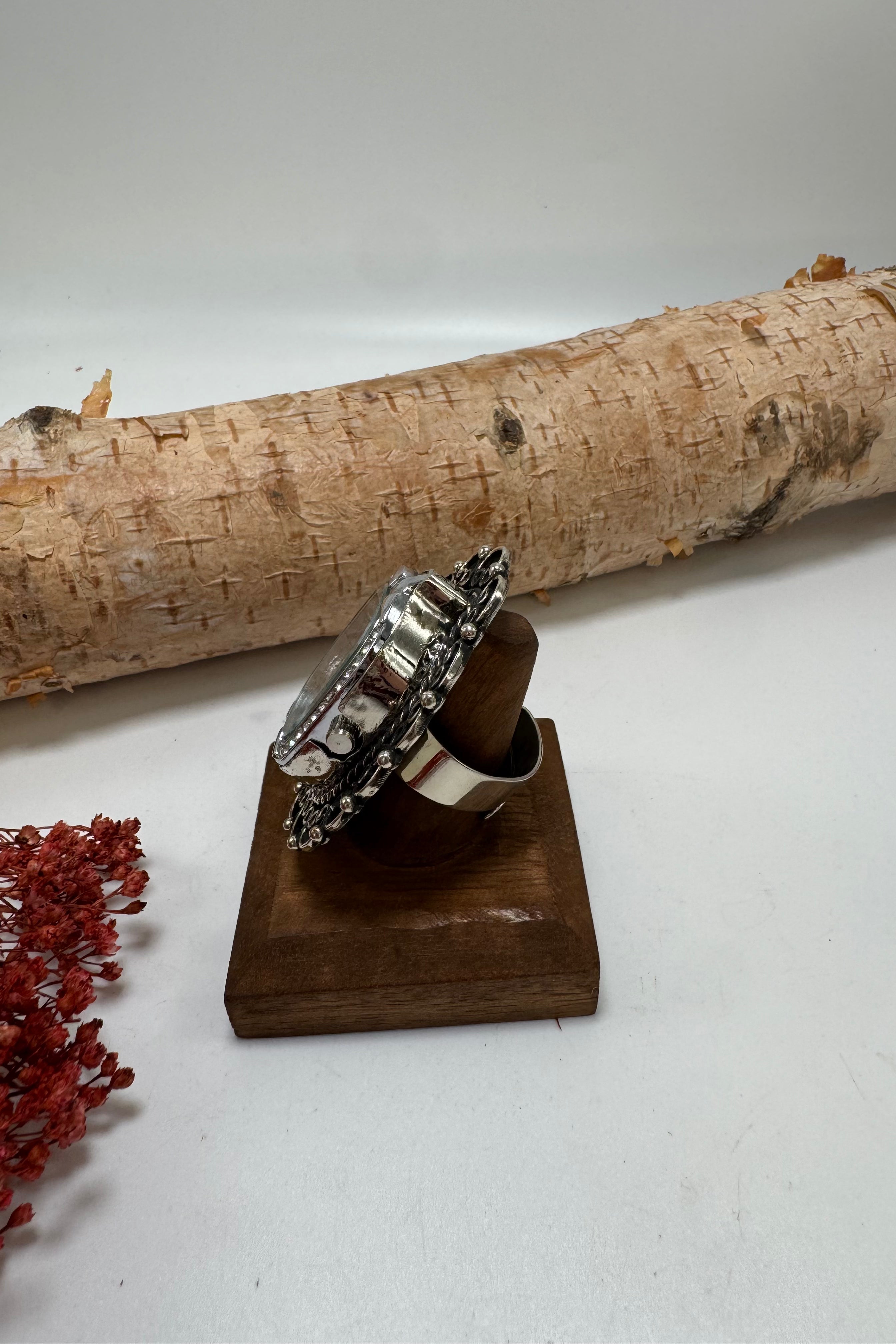 Guessing Time Watch Ring