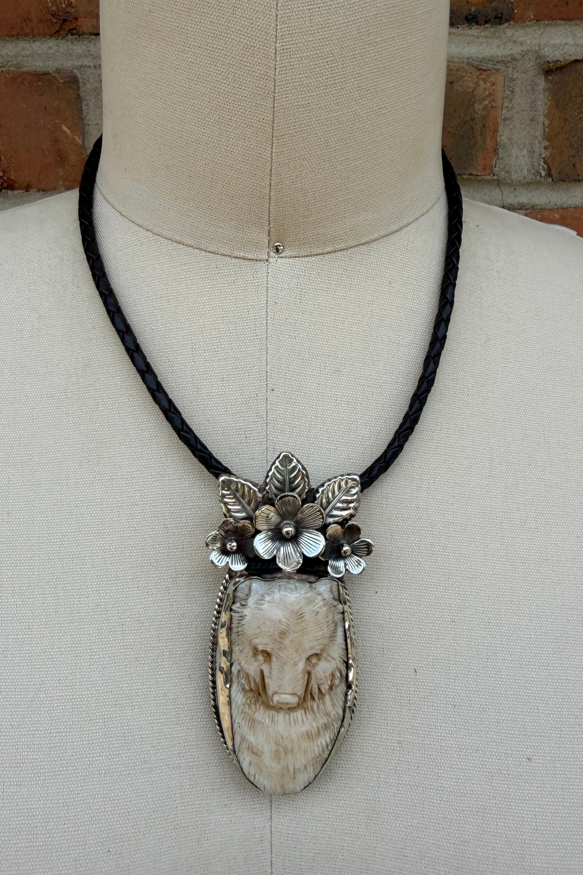 The Bear Choker
