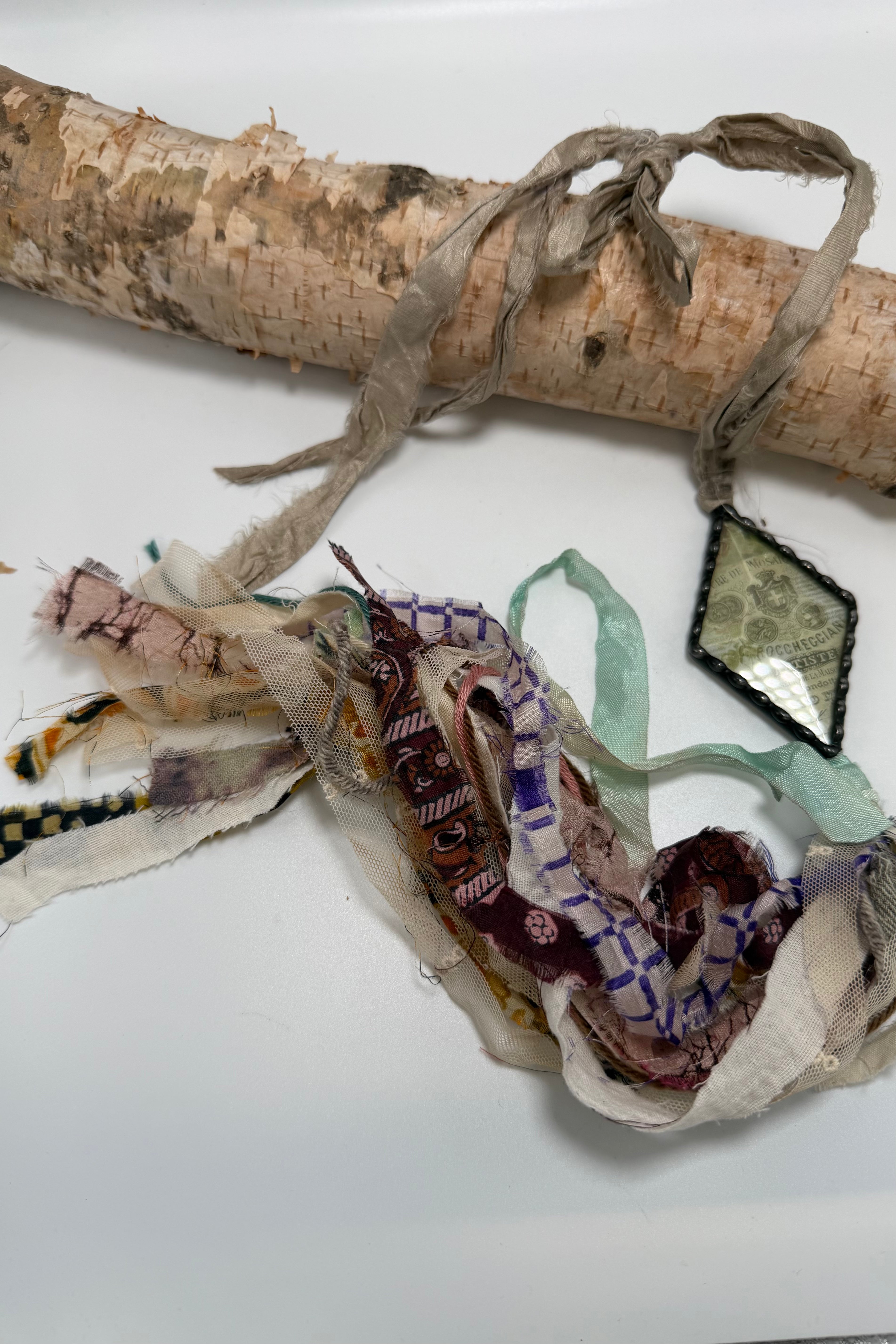 Artiste Fabric Necklace