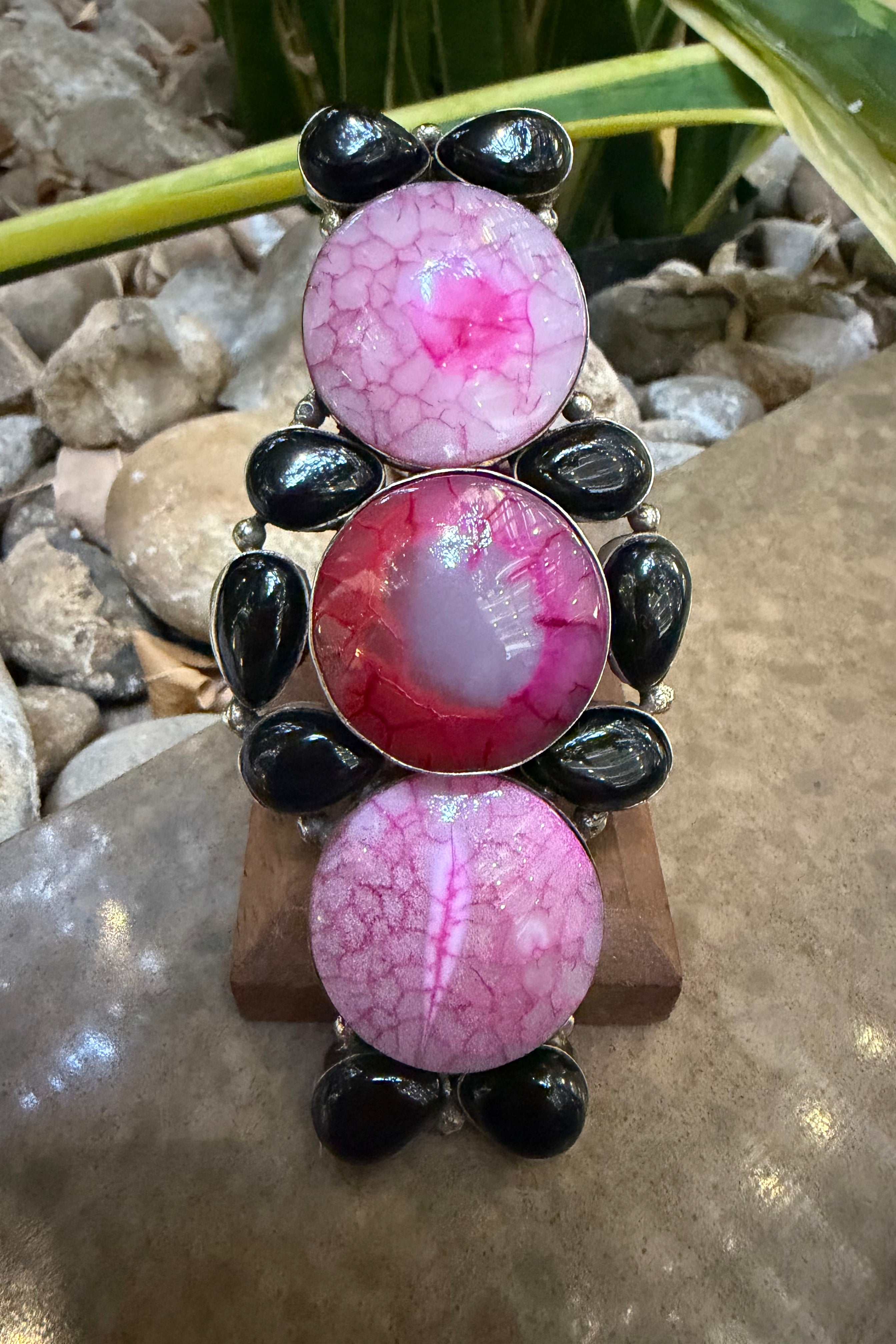 The Sisters Pink (T)
