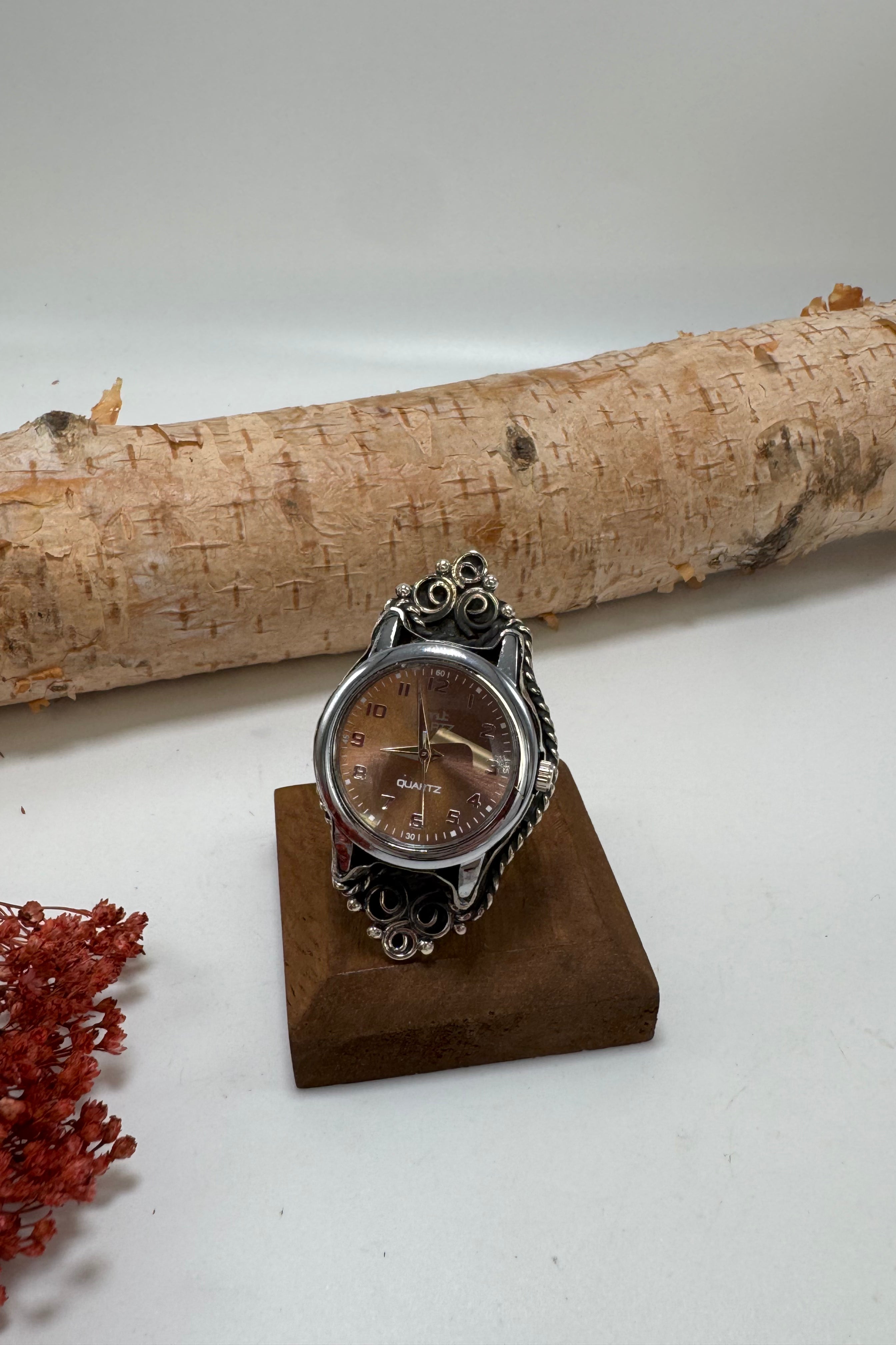 Swirled Timing Watch Ring