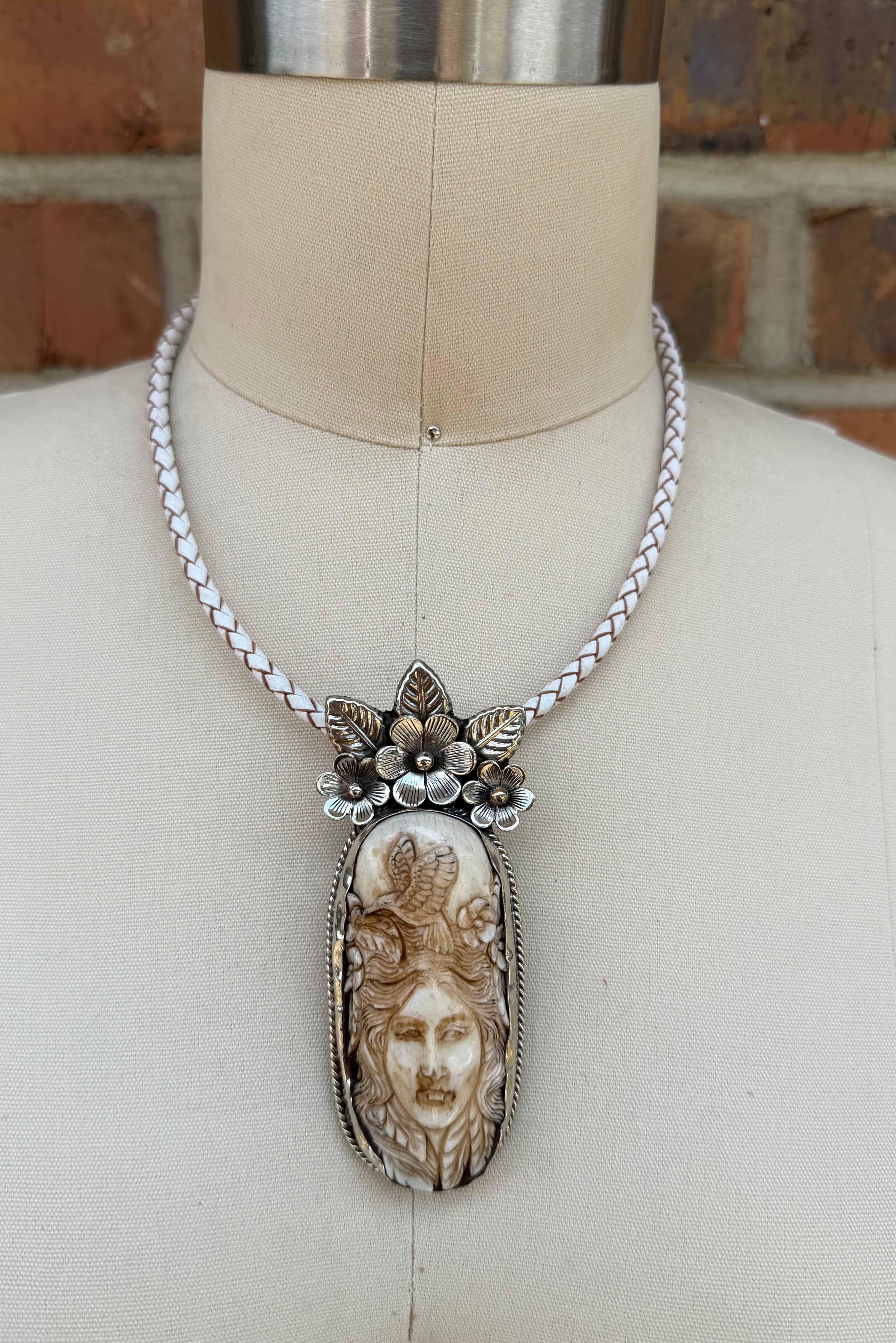 Nature’s Goddess Choker
