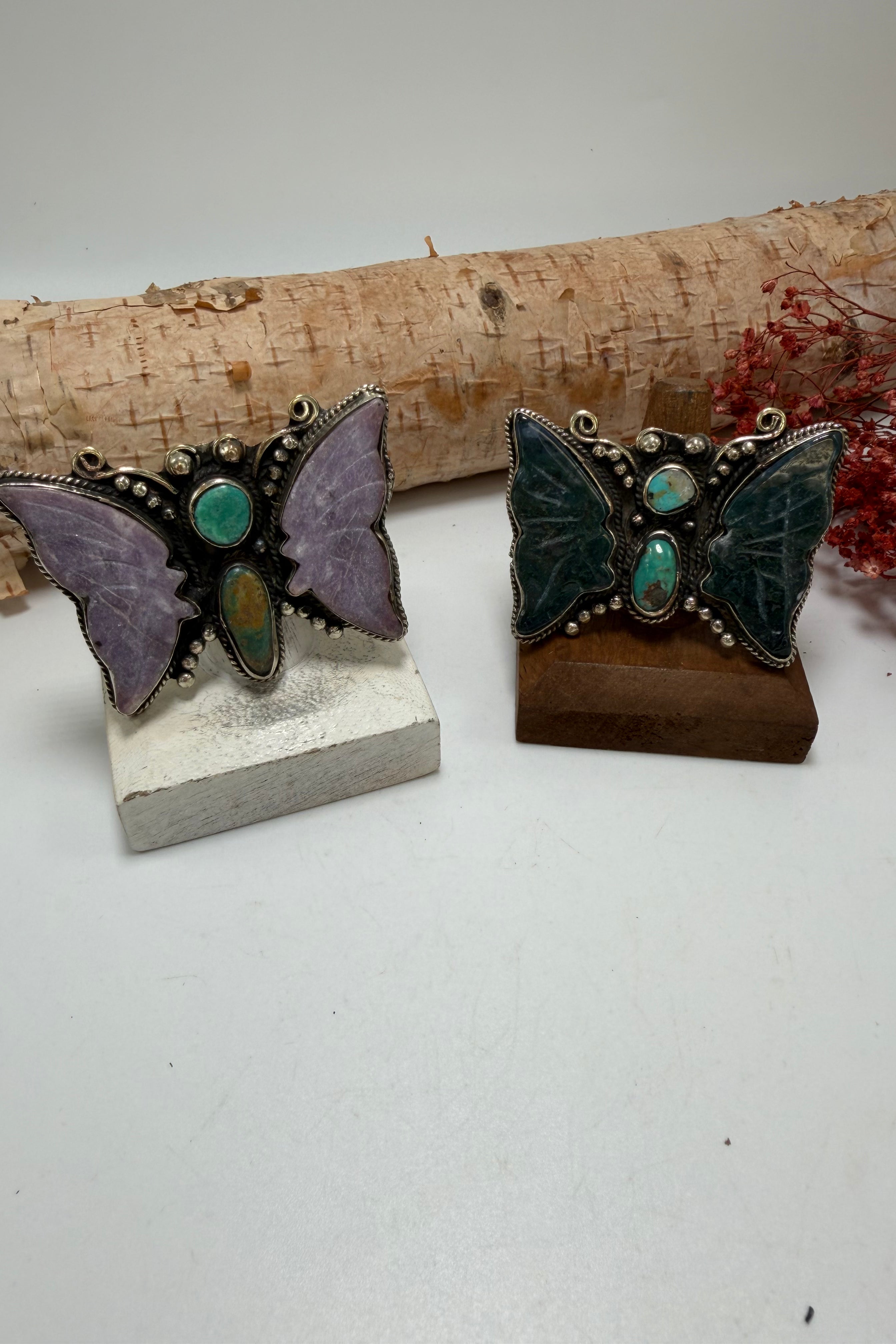 The Flutter Sister Ring