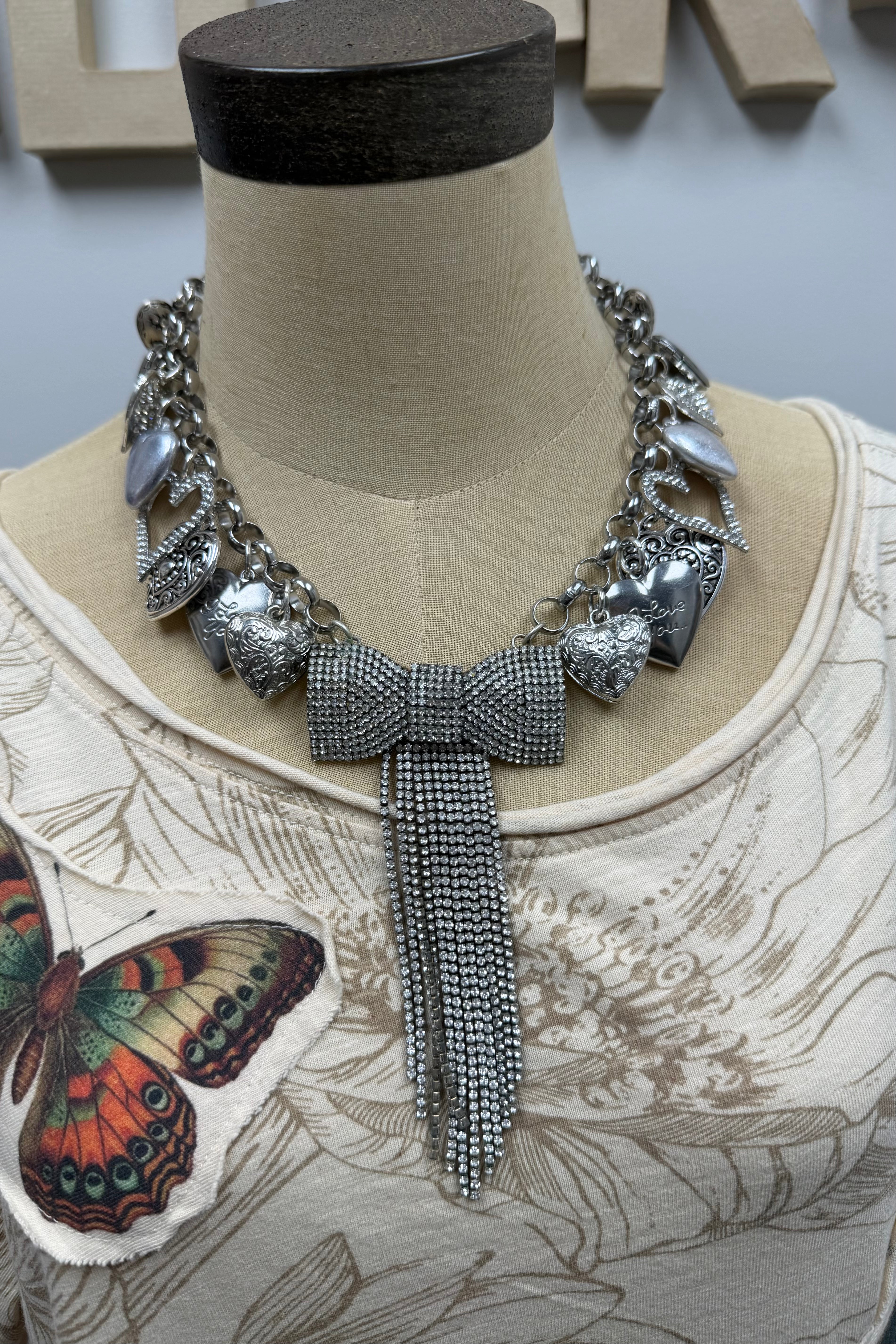 FINAL SALE. Hearts & Bow Necklace