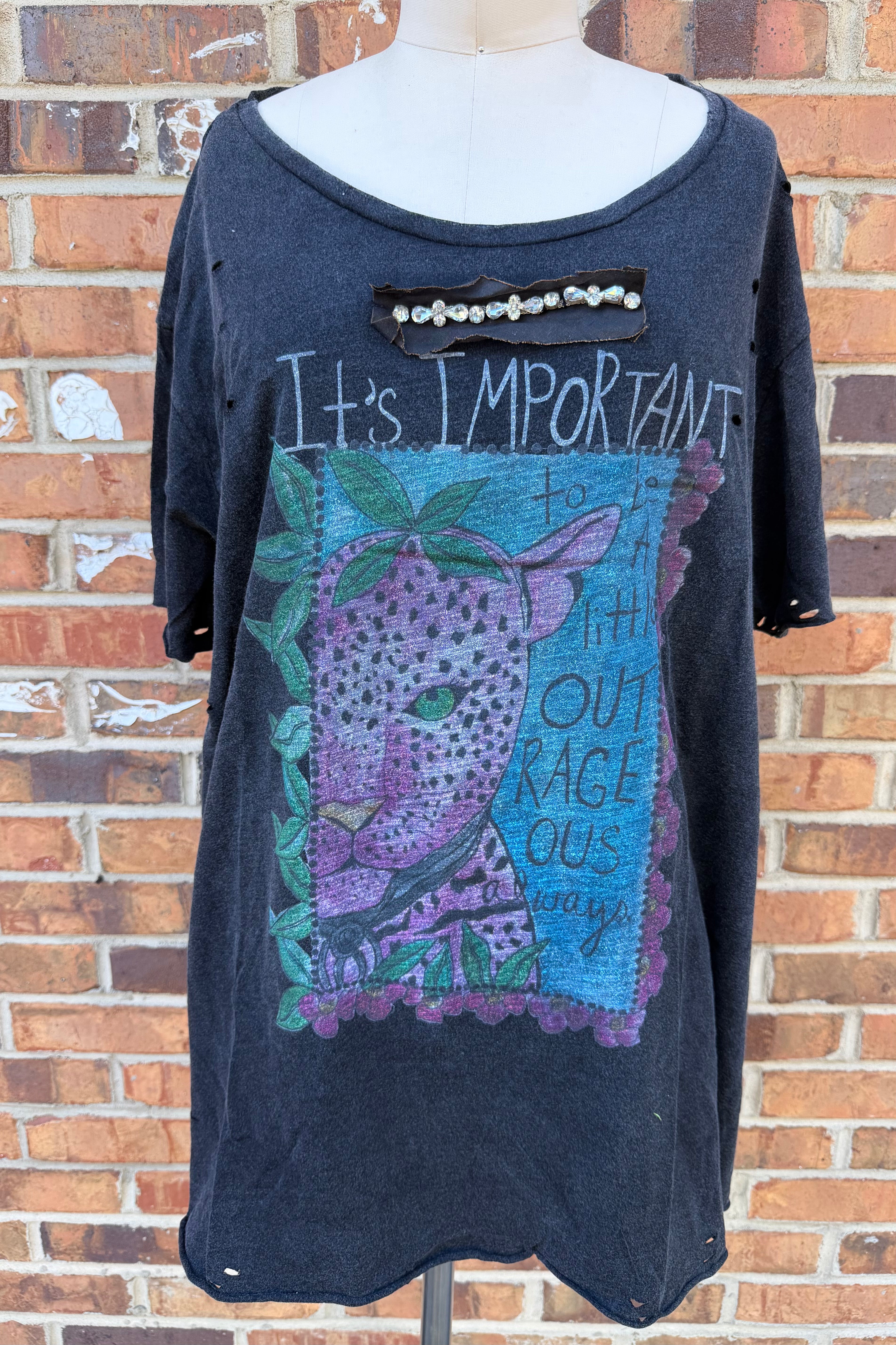 It’s Important Tee Short Sleeve
