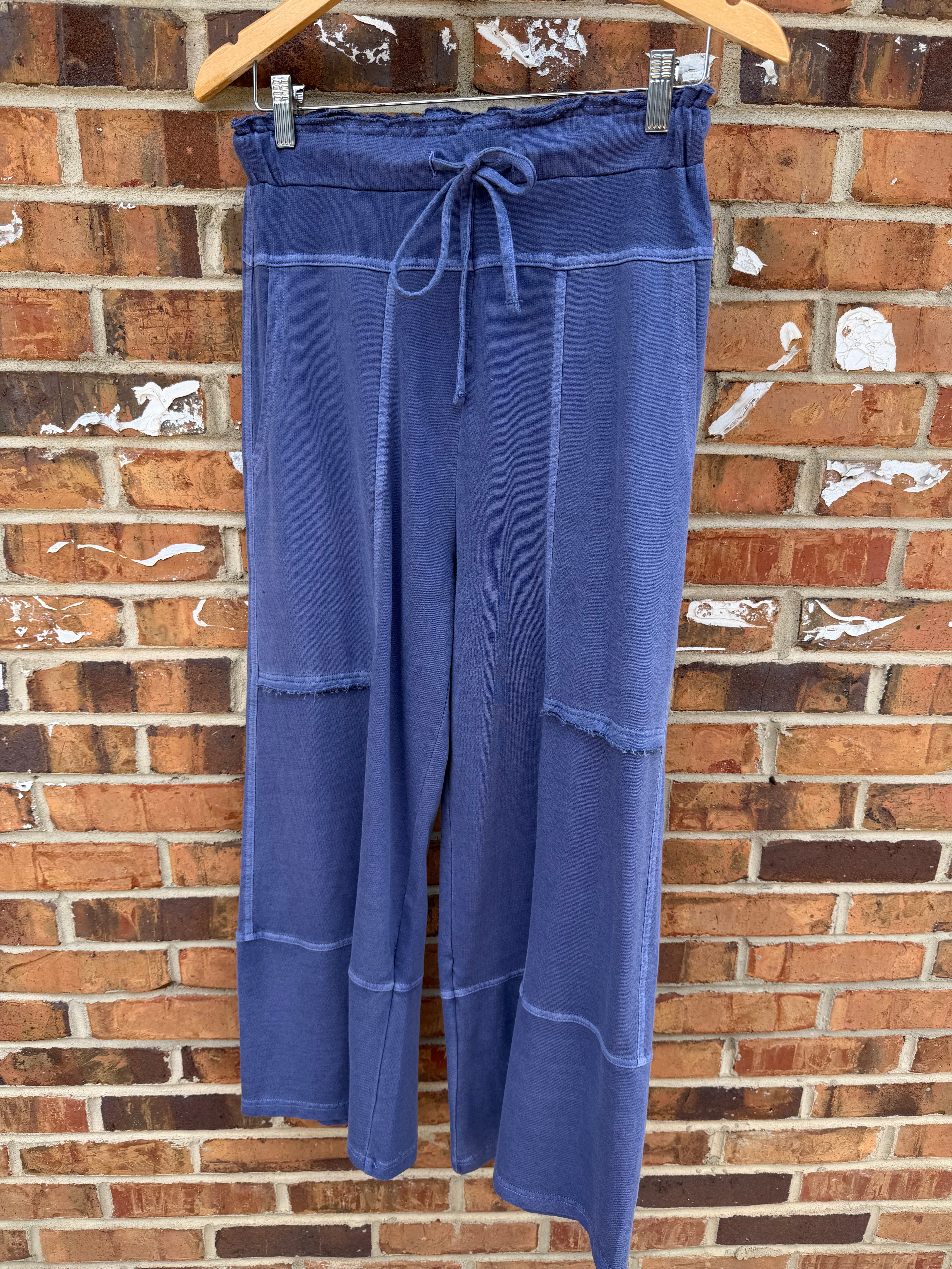 French Terry Washed Exposed-Seam Wide Leg Pant in Marlin