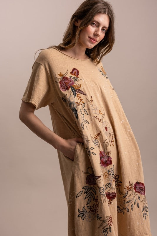 Round Neck Short Sleeve Embroidered Dress in Taupe