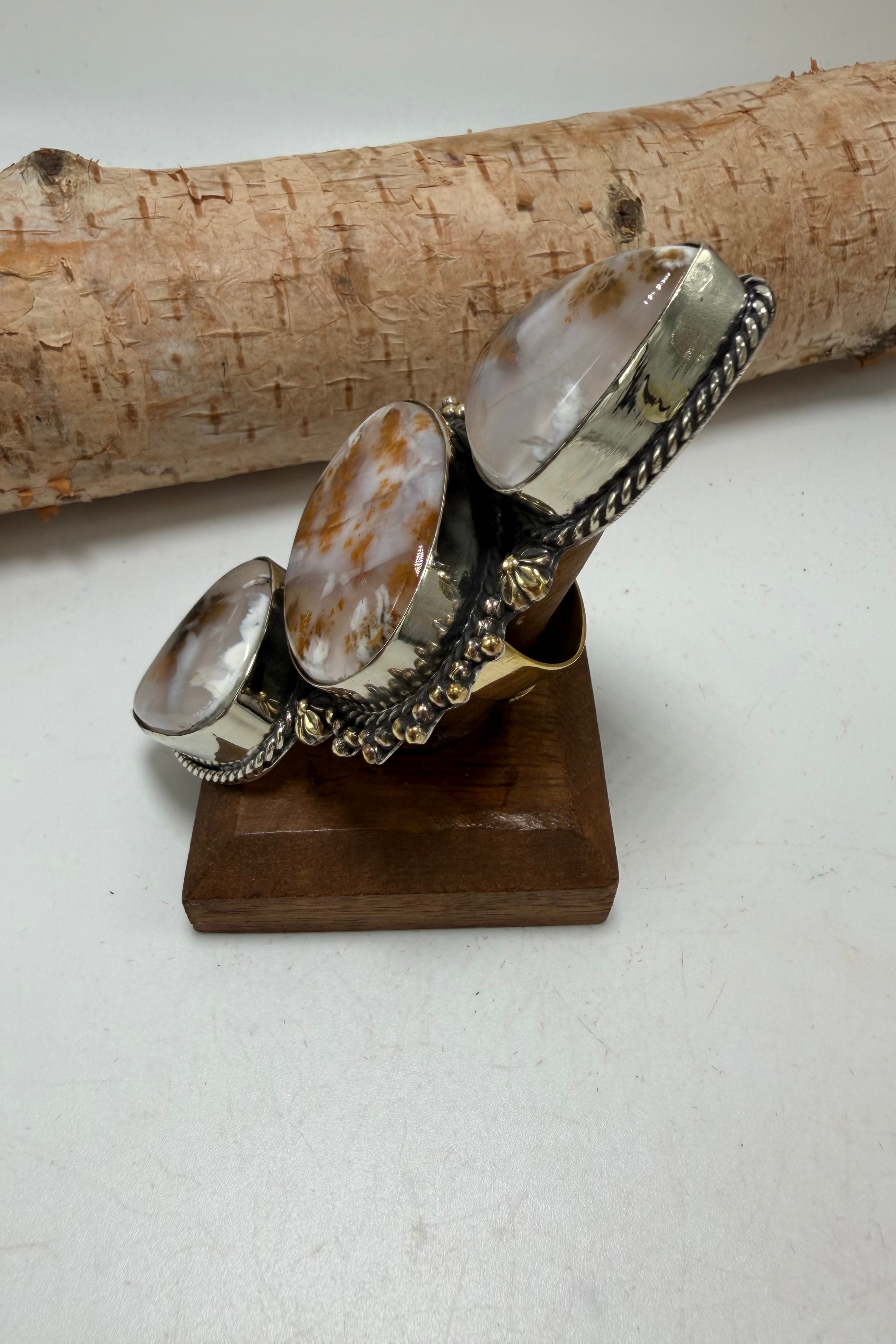 Ring 104