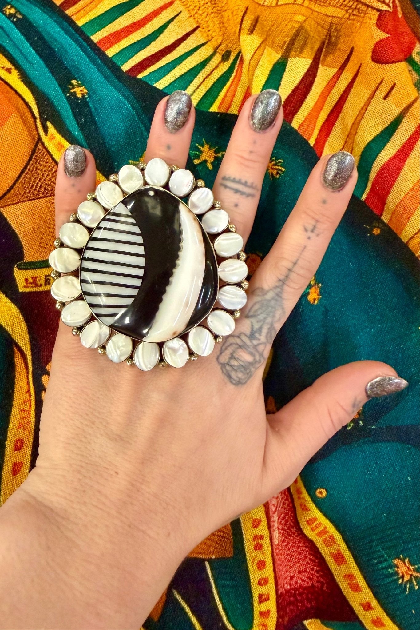 All Black & White Ring - ivyandlavyboutique ivyandlavyboutique