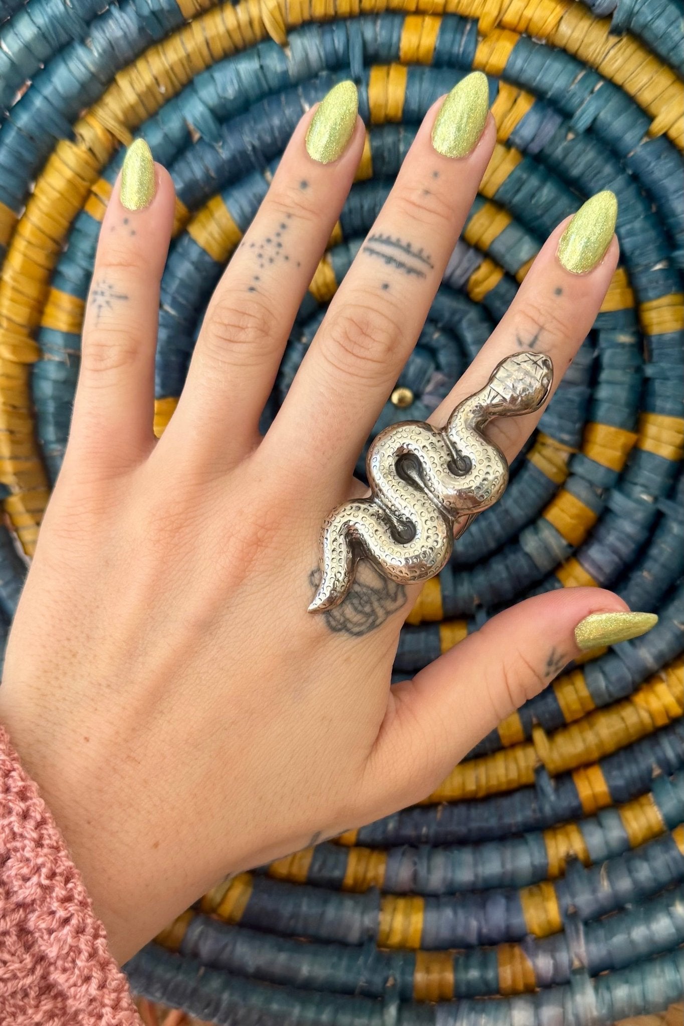 All that Slithers Snake Ring - ivyandlavyboutique ivyandlavyboutique