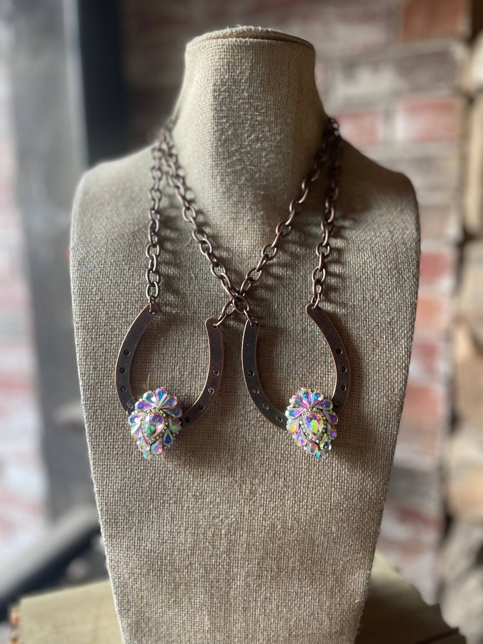 Antique Copper Horseshoe Necklace - ivyandlavyboutique Gypsy South