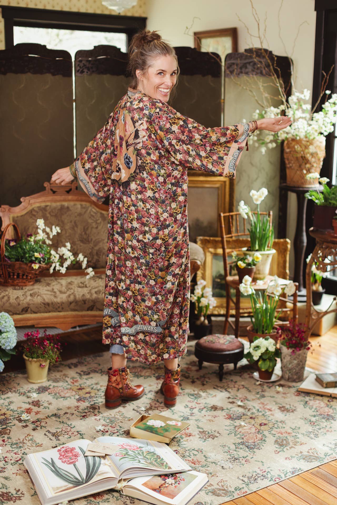 Art of Life Opera Duster Kimono Robe w/Flower Palette Print - ivyandlavyboutique Market of Stars