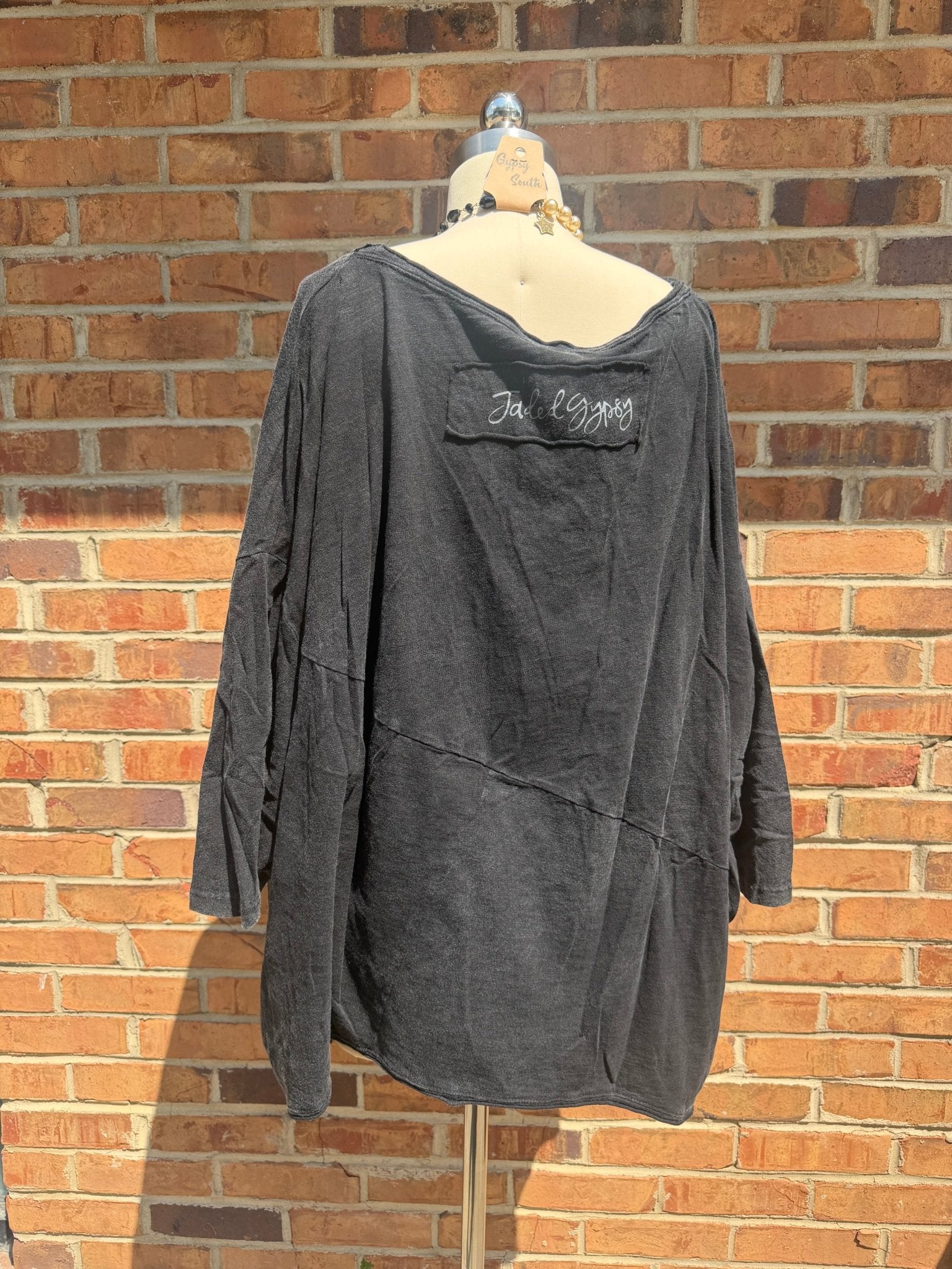 Be Free Top in Black - ivyandlavyboutique Jaded Gypsy