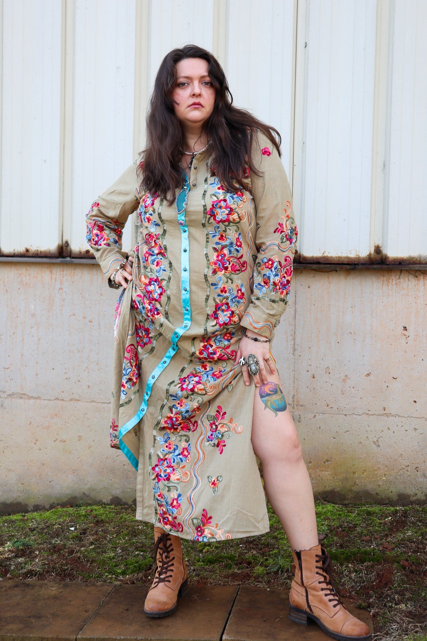 Beauty Mark Maxi Duster in Olive - ivyandlavyboutique Aratta