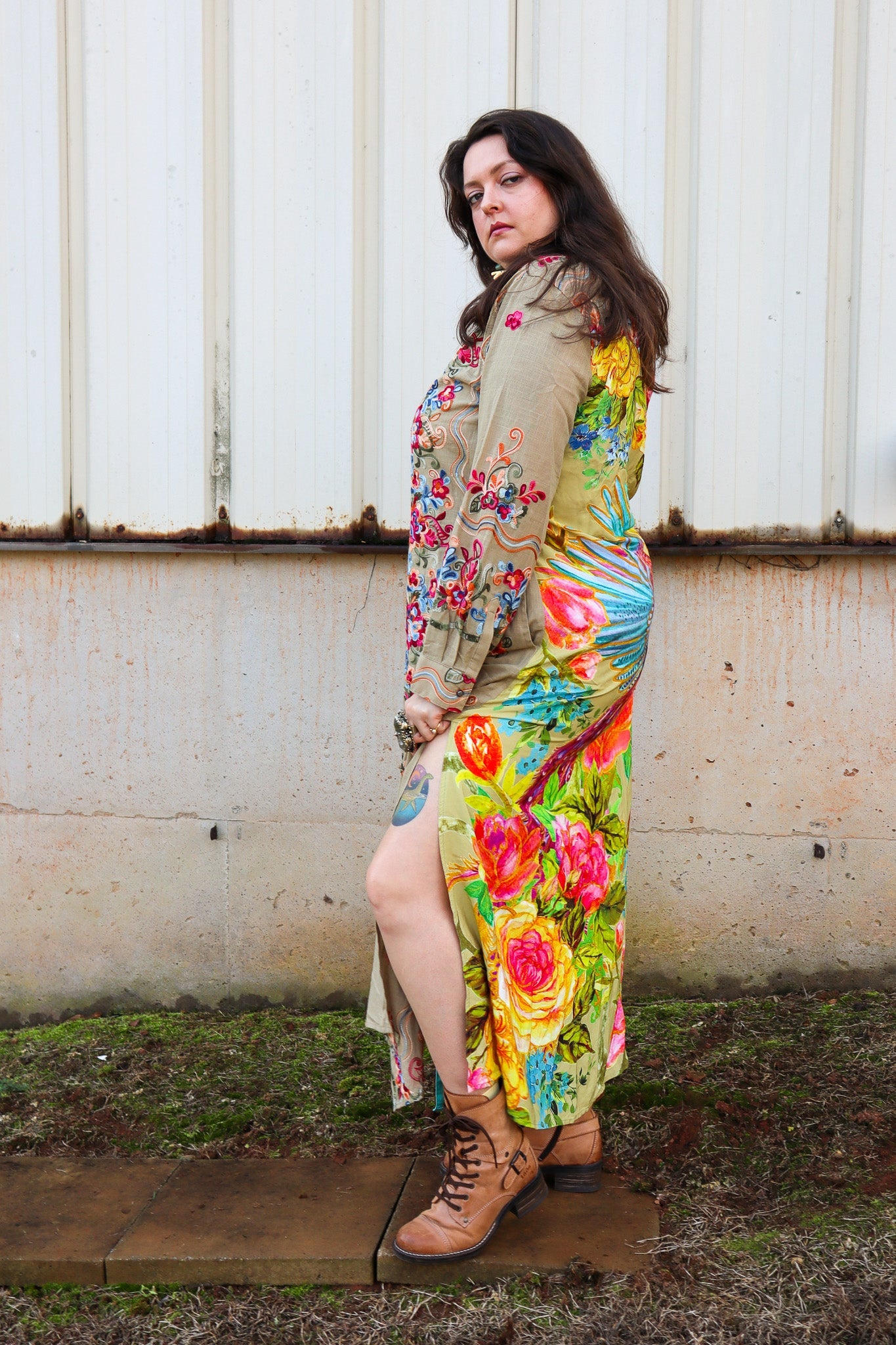 Beauty Mark Maxi Duster in Olive - ivyandlavyboutique Aratta