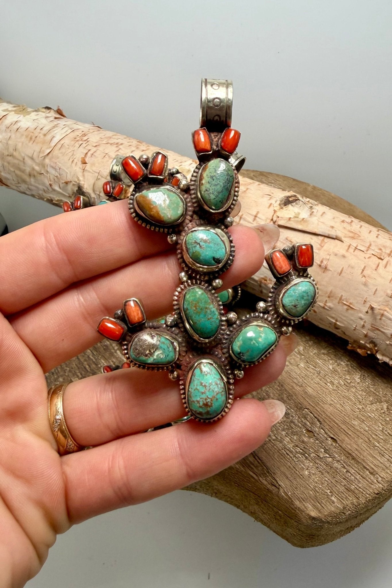 Big Cactus & Flowers Pendant - ivyandlavyboutique ivyandlavyboutique