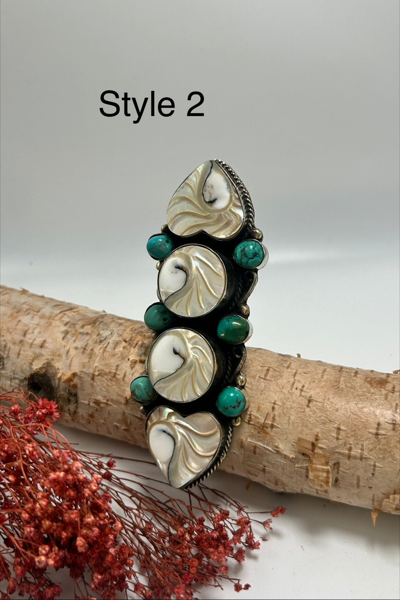 Biggie Hearts For You Shell Center Ring - ivyandlavyboutique ivyandlavyboutique