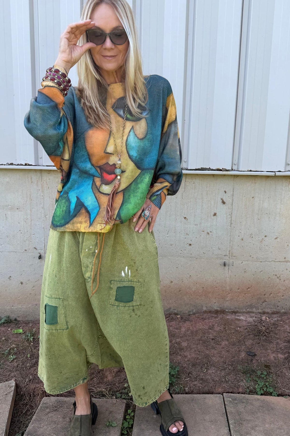 Blue " Picasso" V-Neck Knit Printed Sweater - ivyandlavyboutique LOOWIE