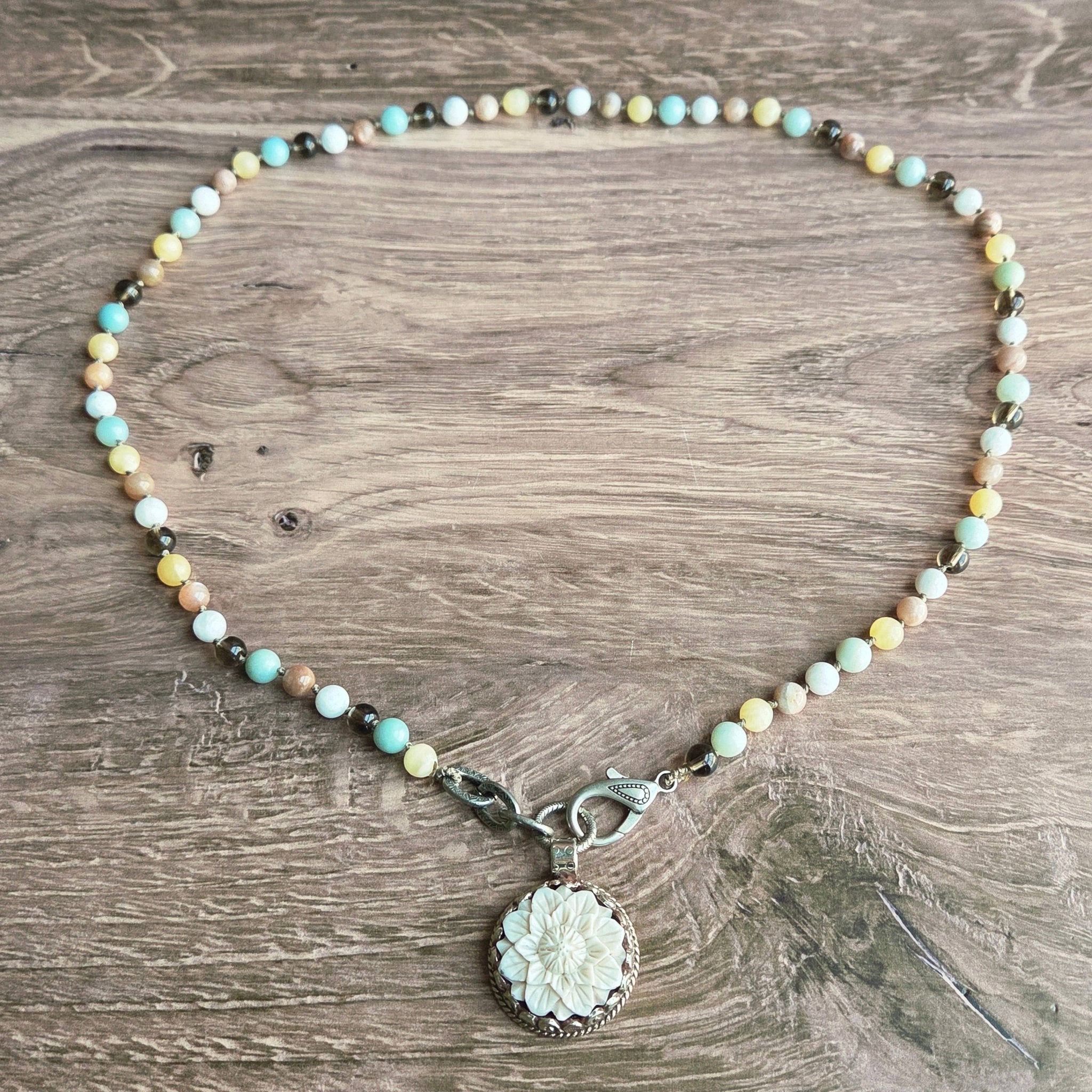 Bone Flower Tibetan Pendant Beaded Necklace - ivyandlavyboutique ZINC Designs