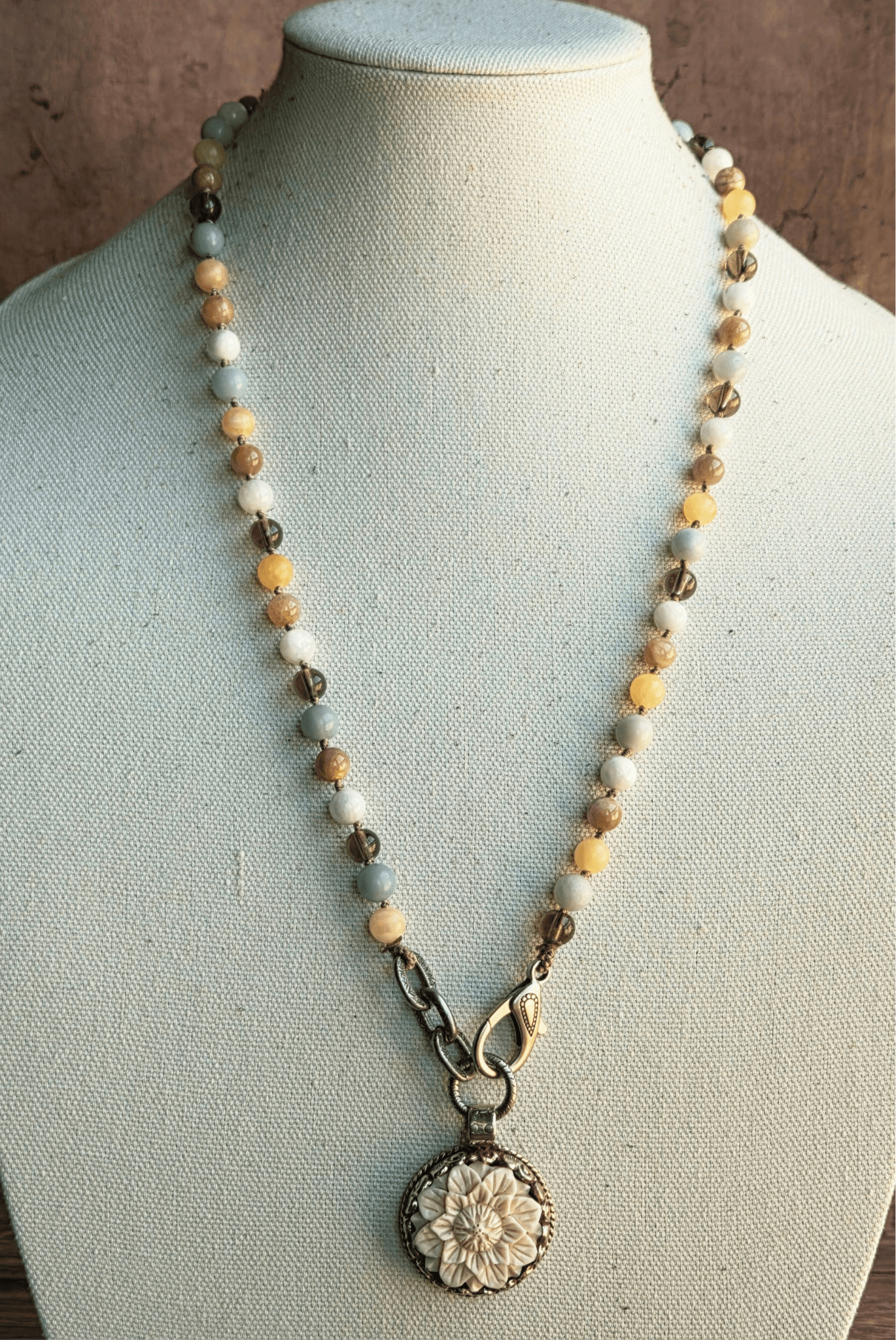 Bone Flower Tibetan Pendant Beaded Necklace - ivyandlavyboutique ZINC Designs