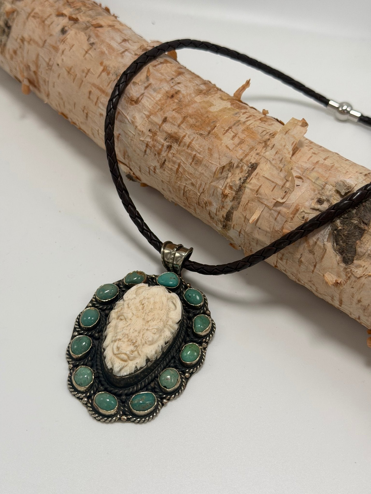 Buffalo W Turquoise Choker Necklace - ivyandlavyboutique ivyandlavyboutique