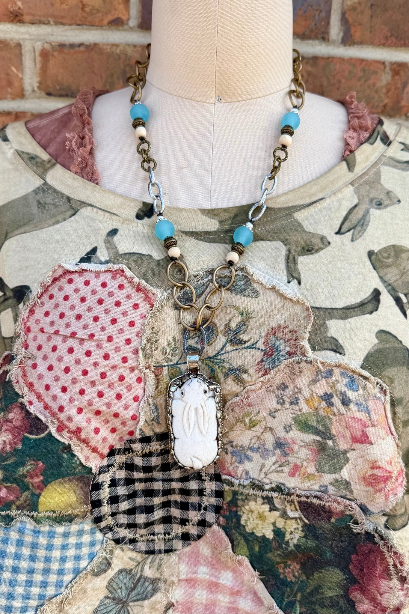 Bunny Hop Statement Necklace - ivyandlavyboutique ivyandlavyboutique