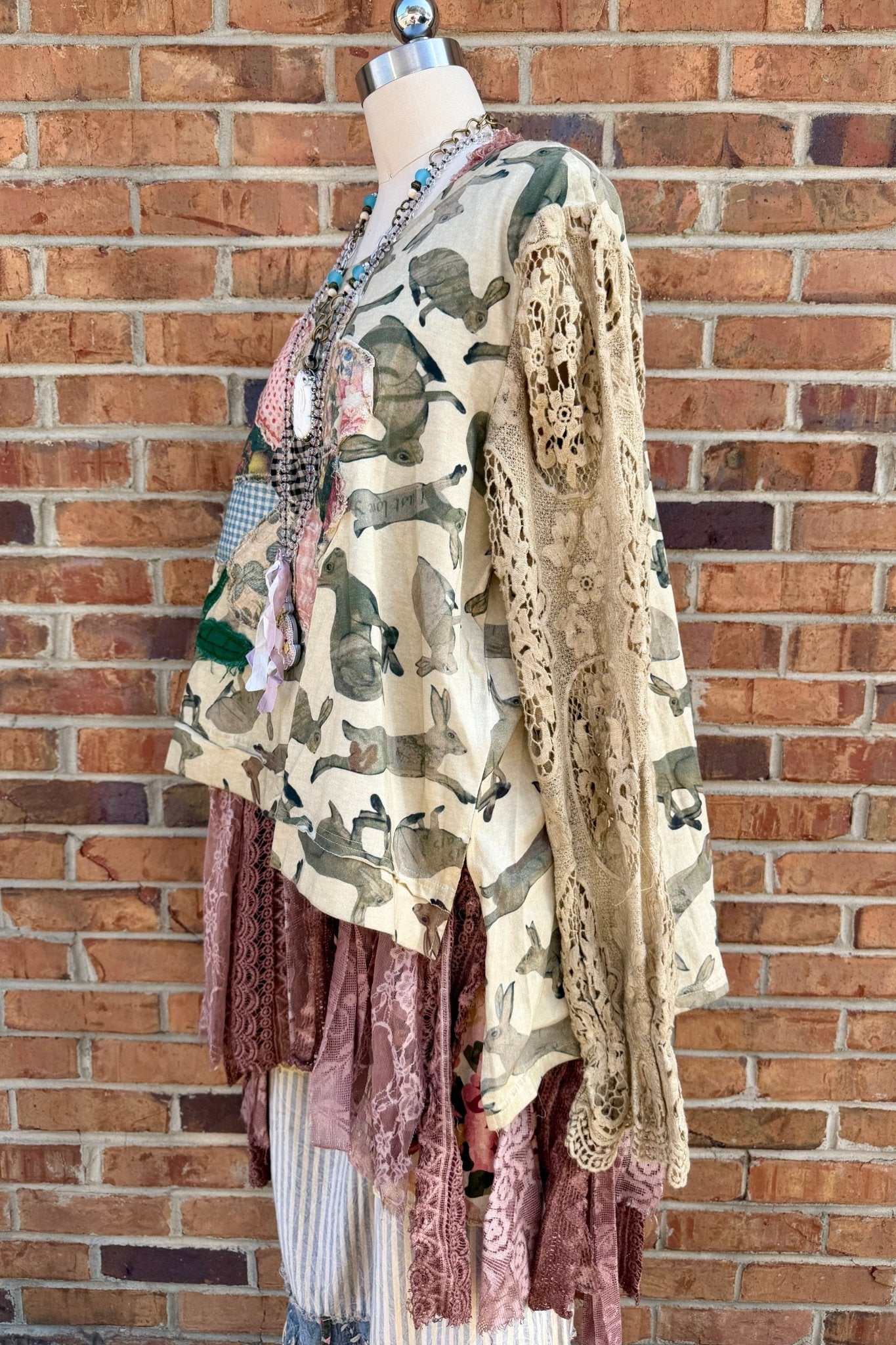 Bunny Pullover - ivyandlavyboutique A Rare Bird Shop