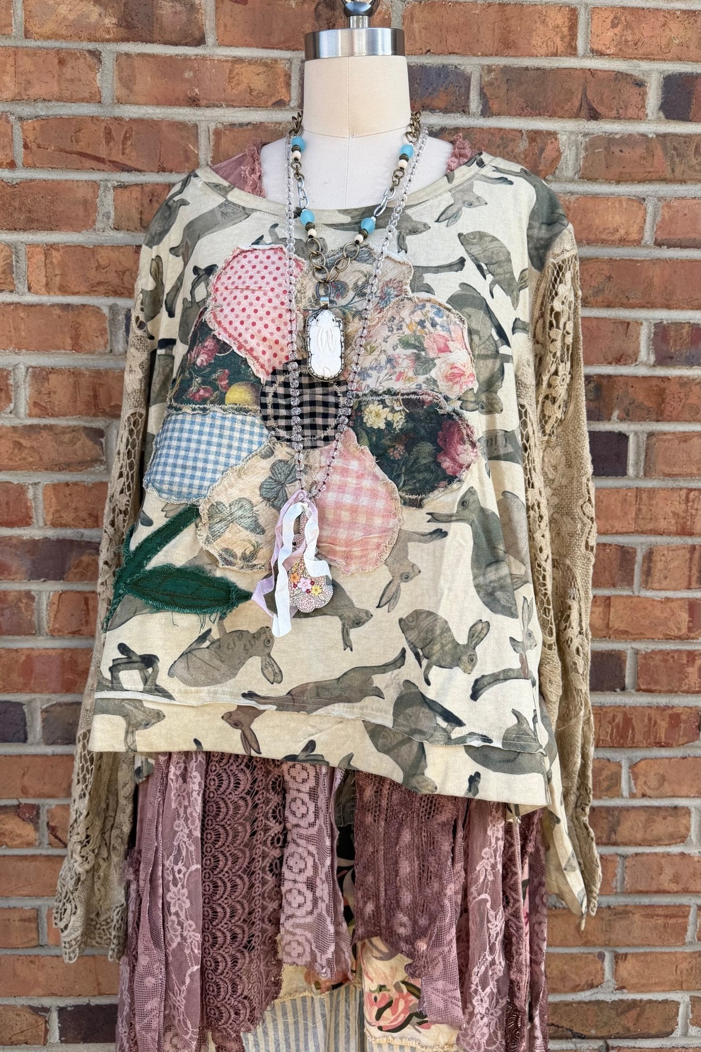 Bunny Pullover - ivyandlavyboutique A Rare Bird Shop