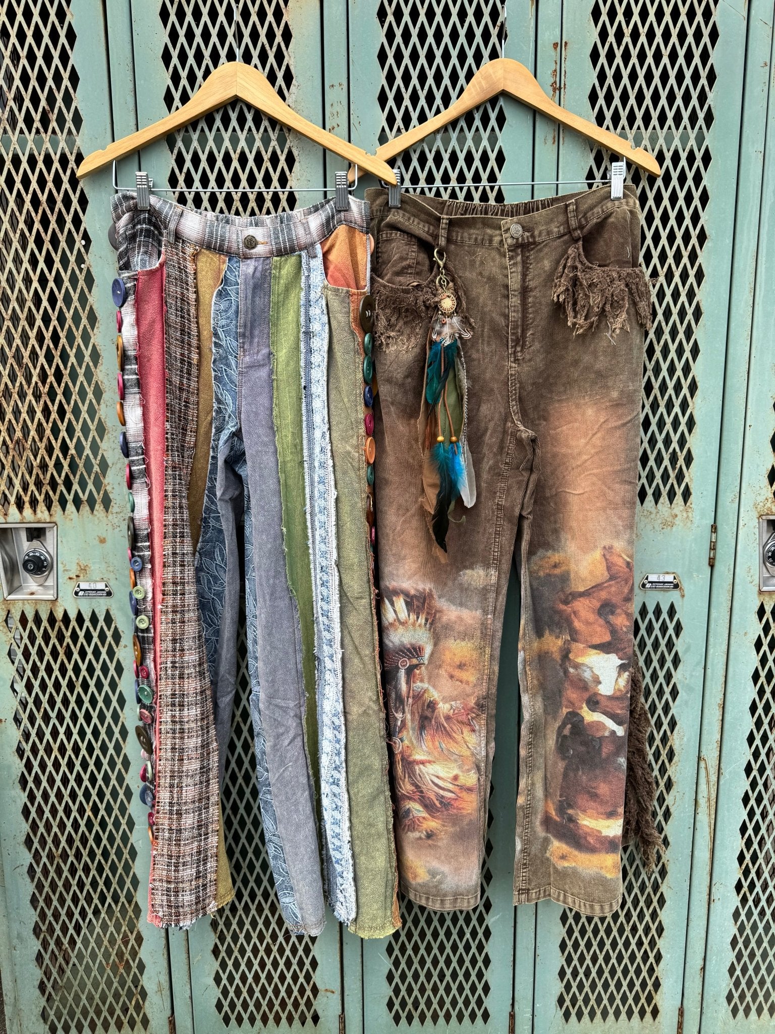 Bust Your Button Jeans - ivyandlavyboutique A Rare Bird Shop